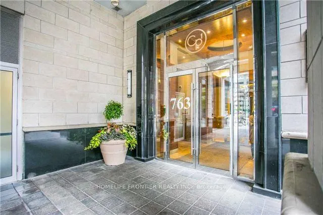 Front of Unit 3004, 763 Bay Street
