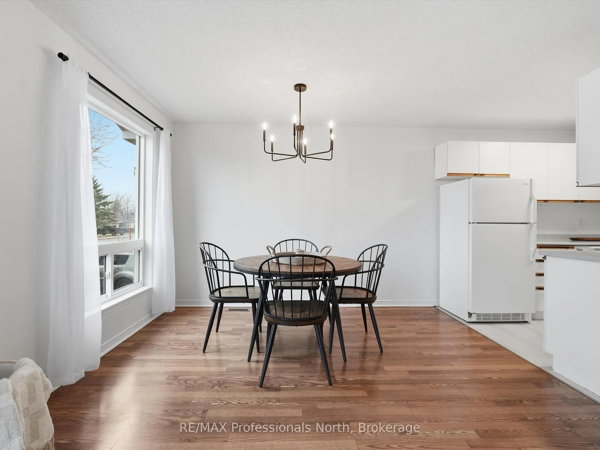 Photo 5 of 29 Pinecone Dr., Bracebridge, Monck (Bracebridge) — HOMEH