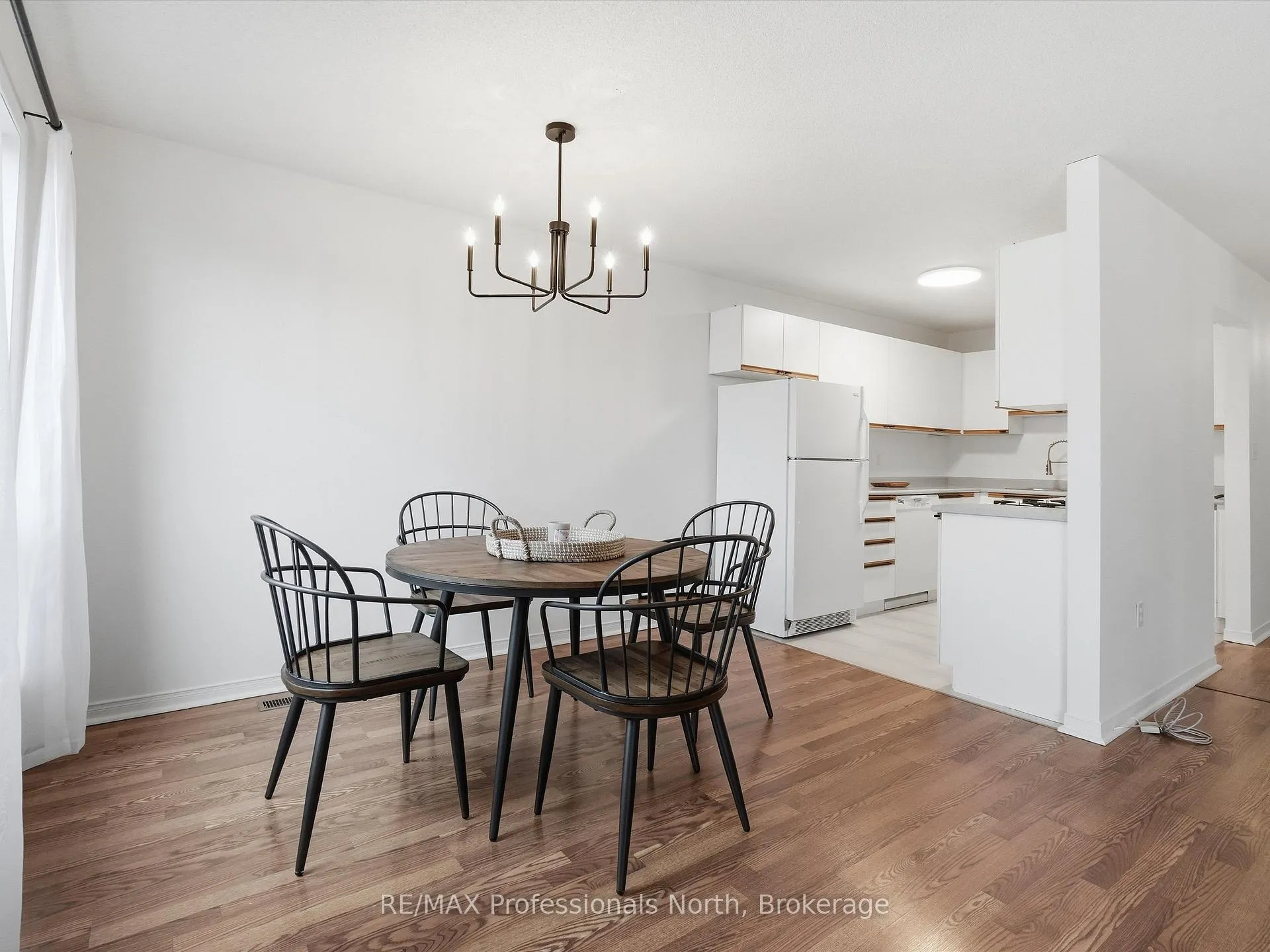 Photo 6 of 29 Pinecone Dr., Bracebridge, Monck (Bracebridge) — HOMEH
