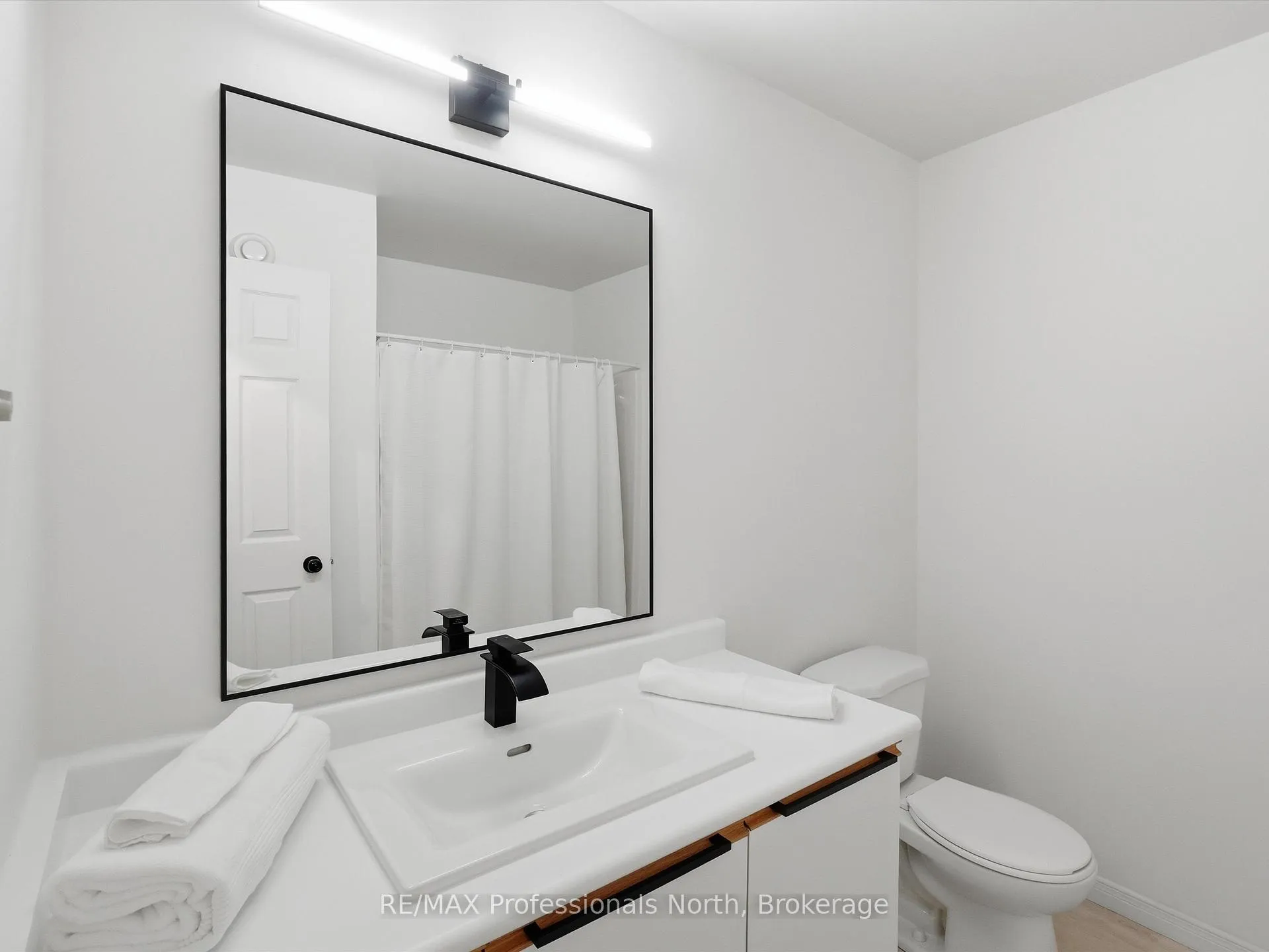 Photo 21 of 29 Pinecone Dr., Bracebridge, Monck (Bracebridge) — HOMEH
