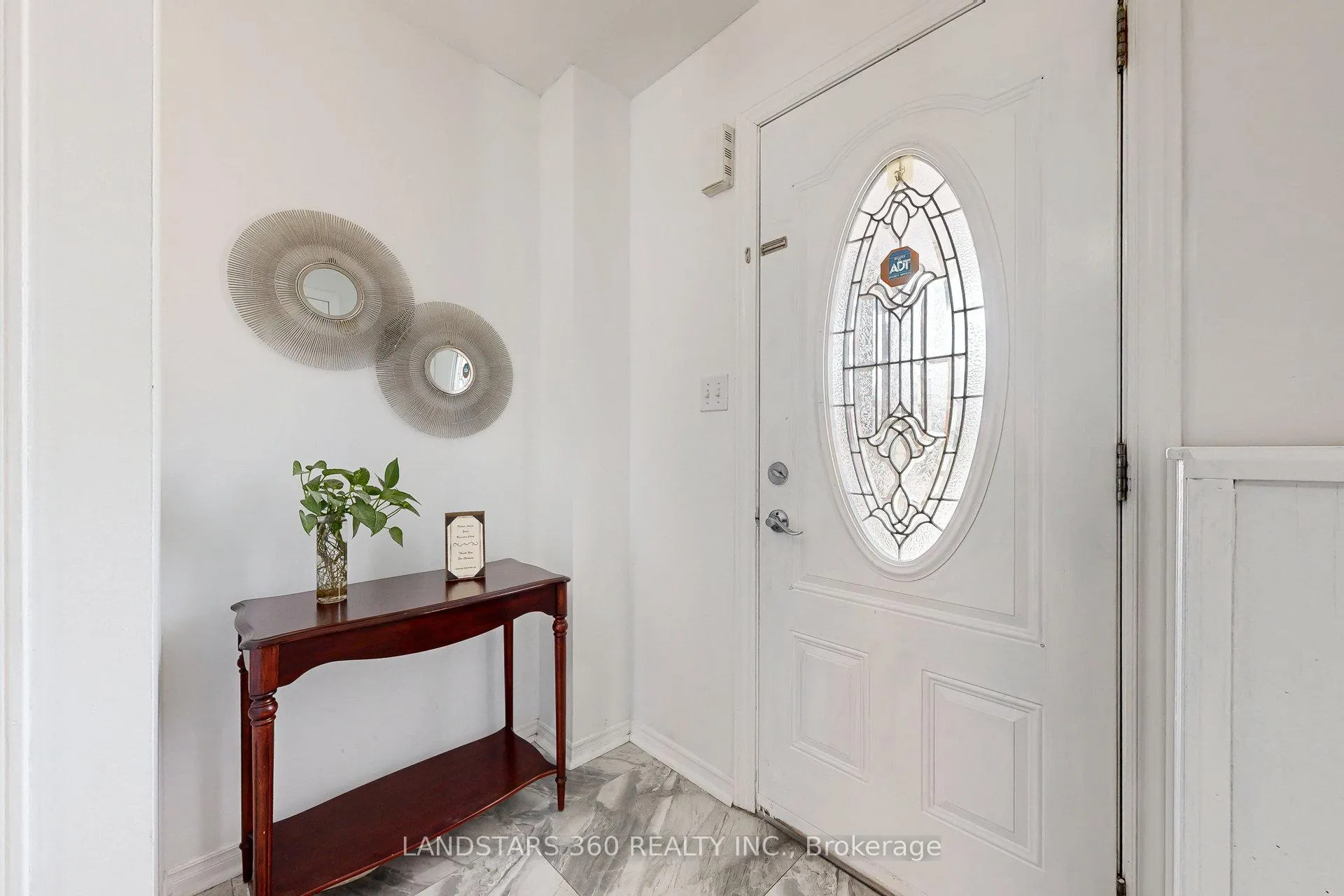 Photo 4 of 49 Horstman Street, Markham, Rouge River Estates — HOMEH
