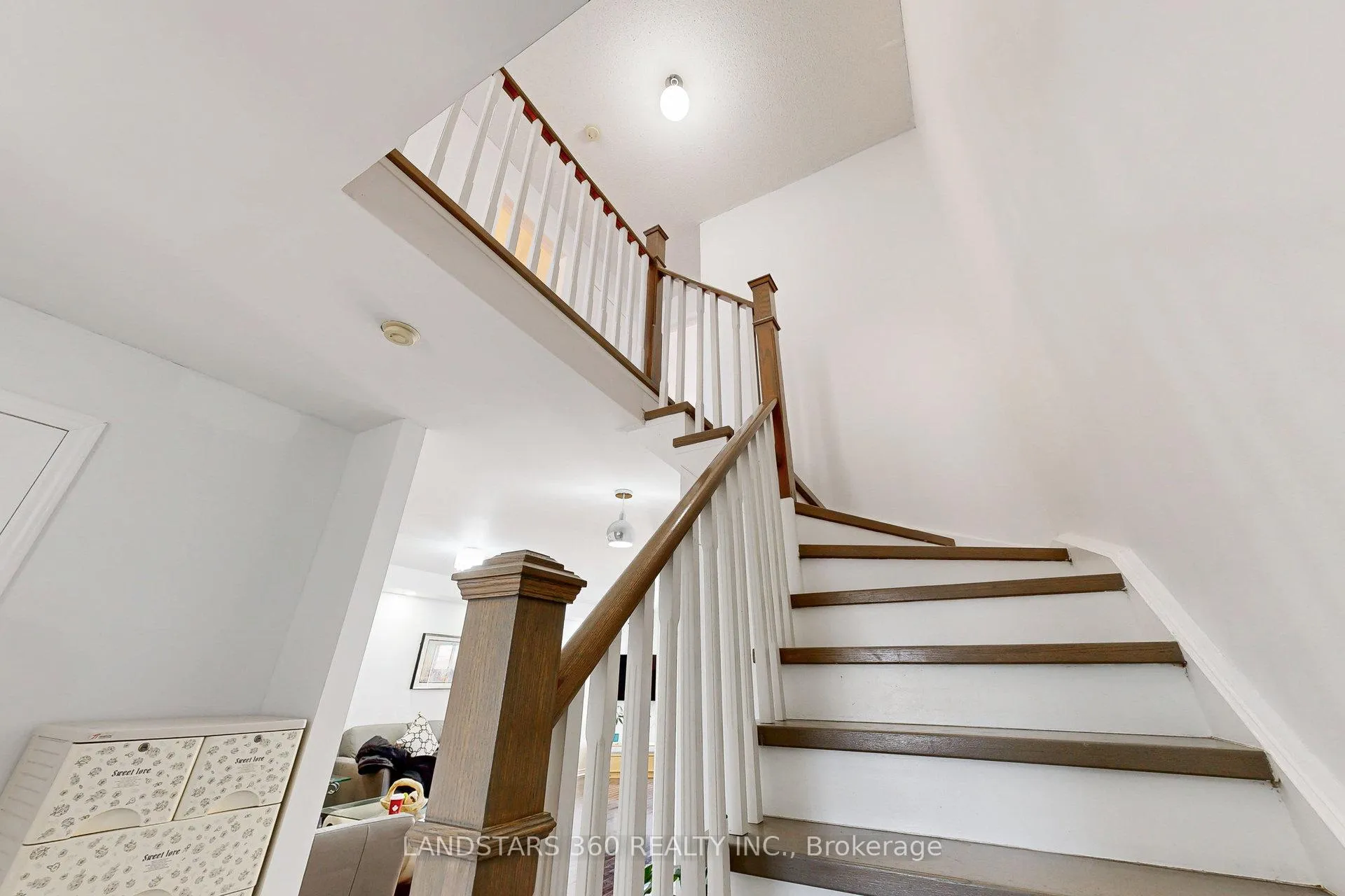 Photo 15 of 49 Horstman Street, Markham, Rouge River Estates — HOMEH