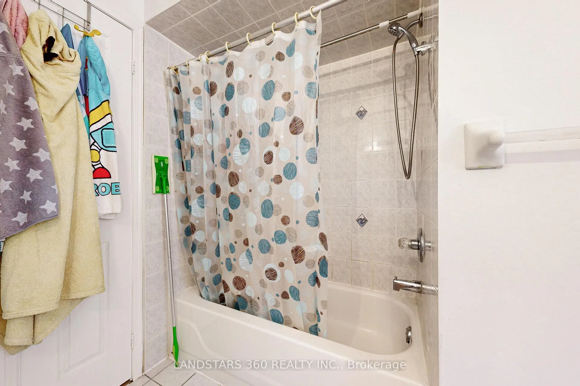 Photo 25 of 49 Horstman Street, Markham, Rouge River Estates — HOMEH