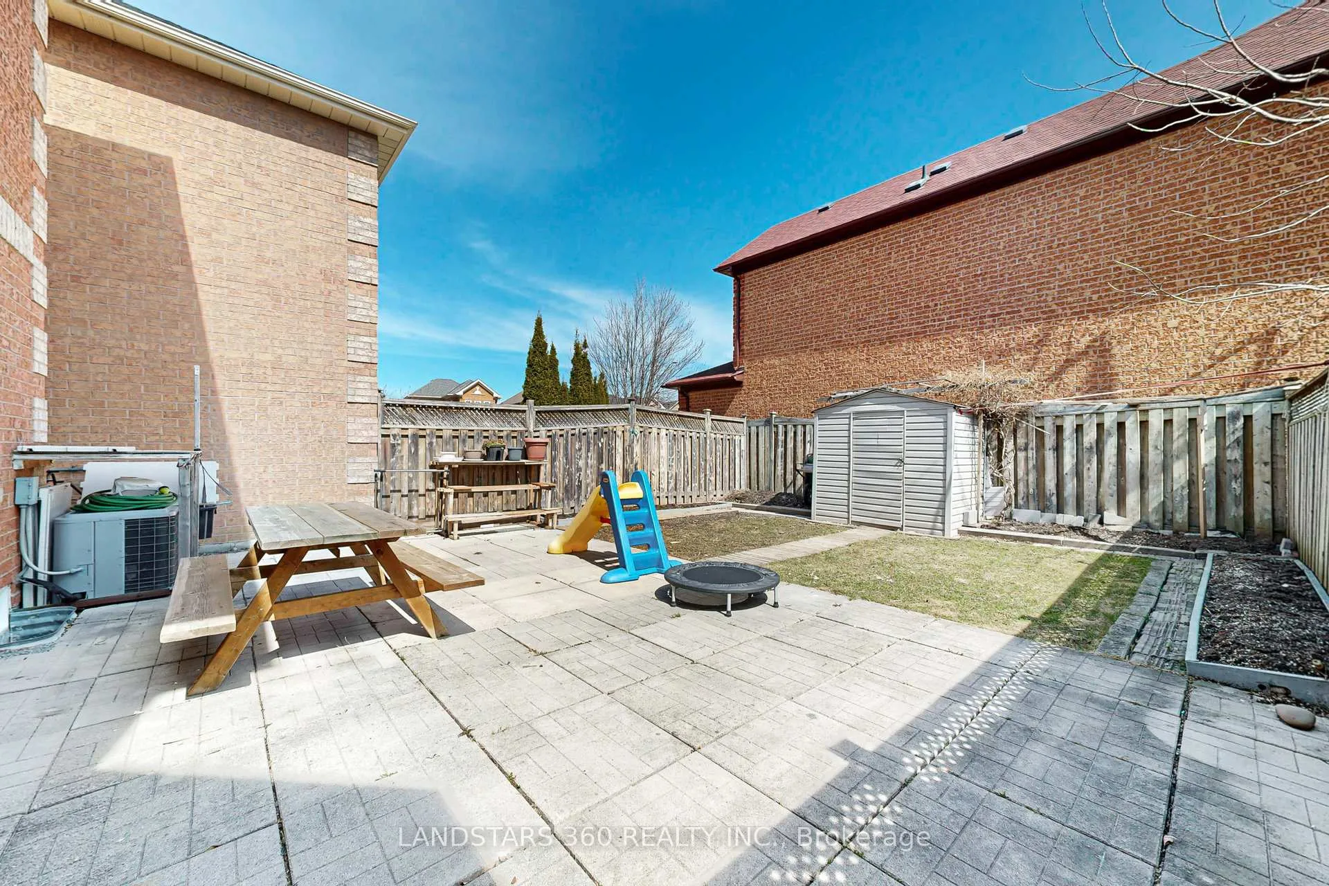 Photo 32 of 49 Horstman Street, Markham, Rouge River Estates — HOMEH