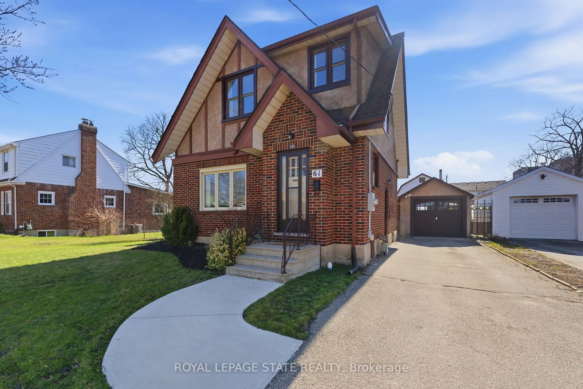 Photo 6 of 61 Abigail Avenue, Brantford — HOMEH