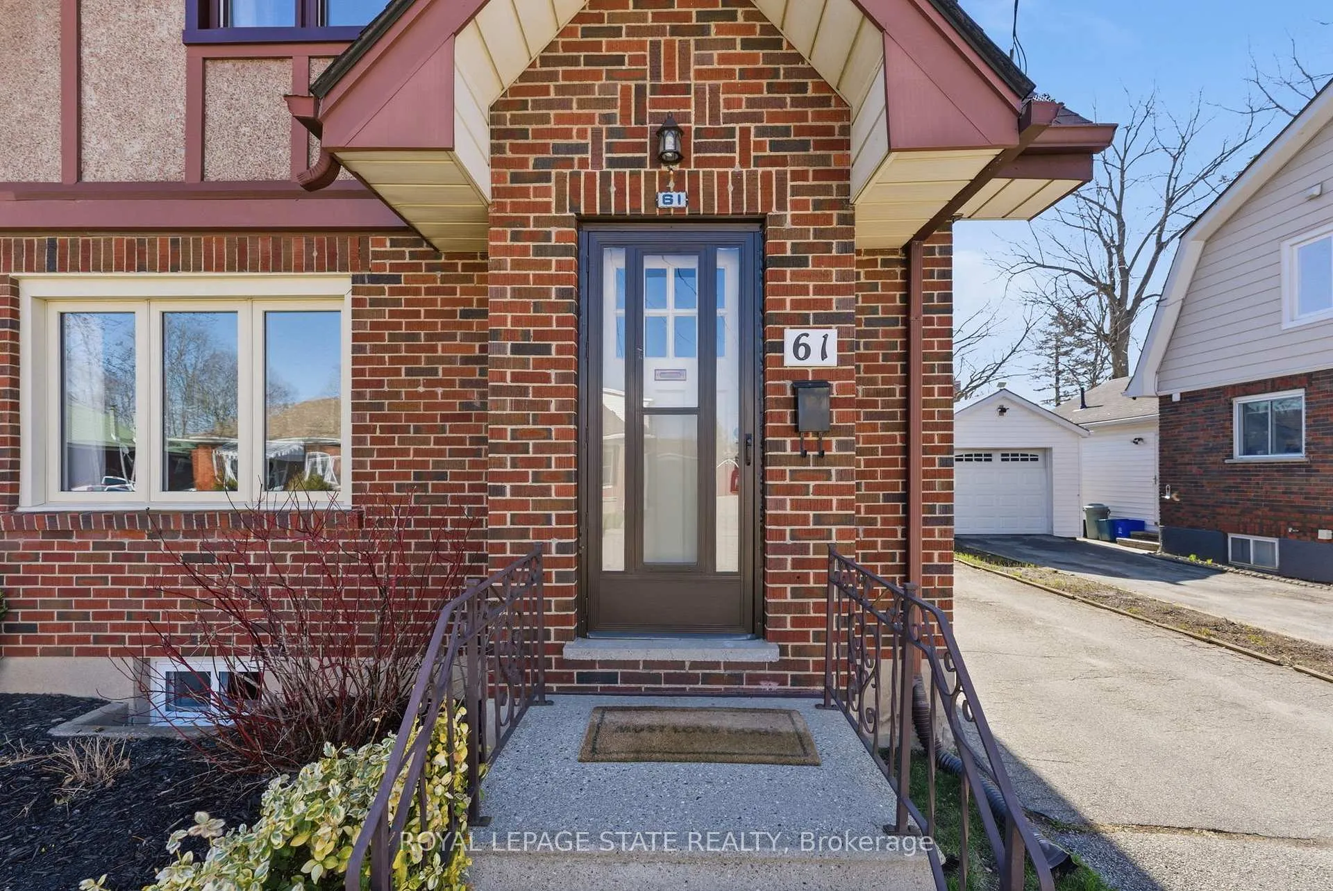 Photo 7 of 61 Abigail Avenue, Brantford — HOMEH