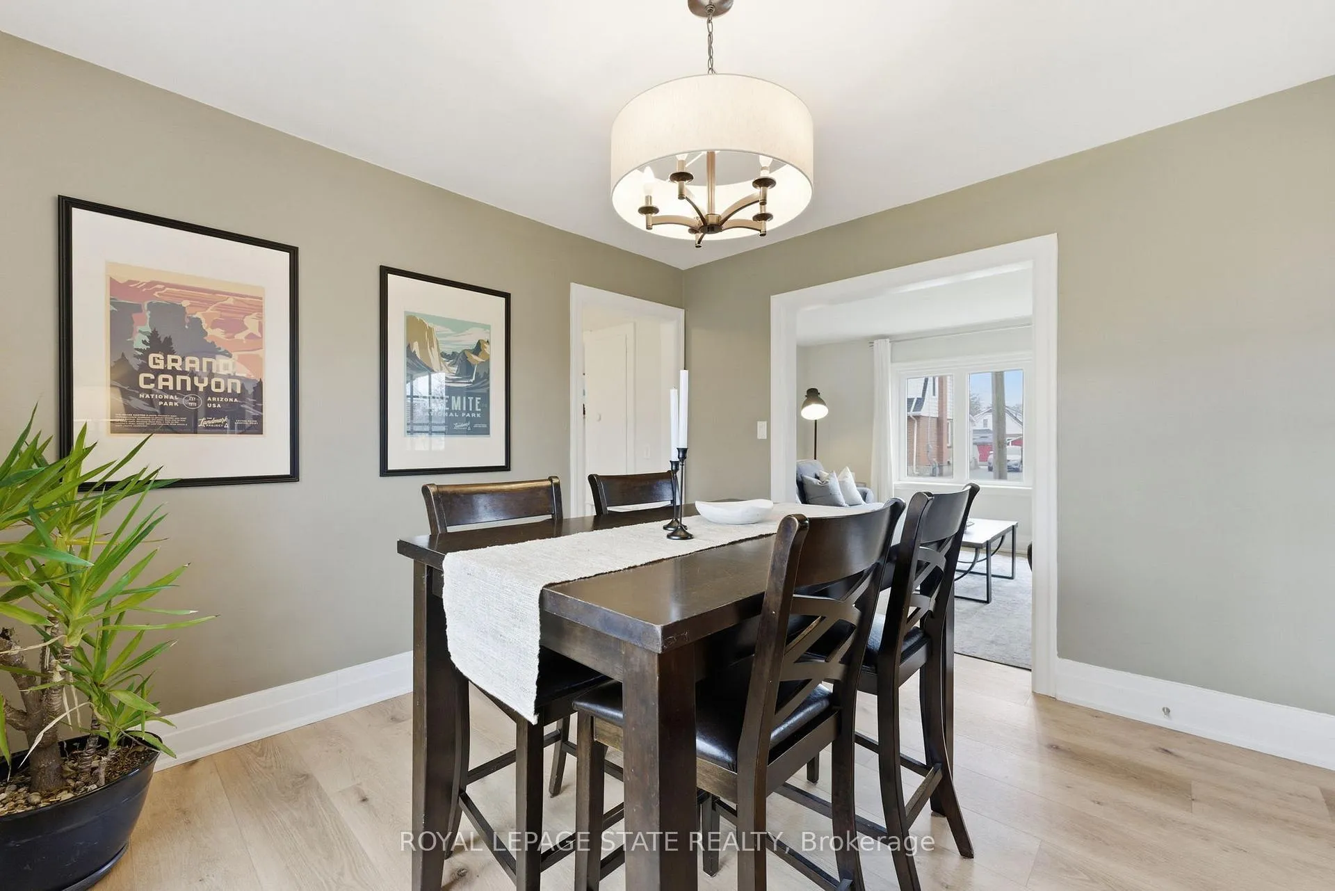 Photo 15 of 61 Abigail Avenue, Brantford — HOMEH