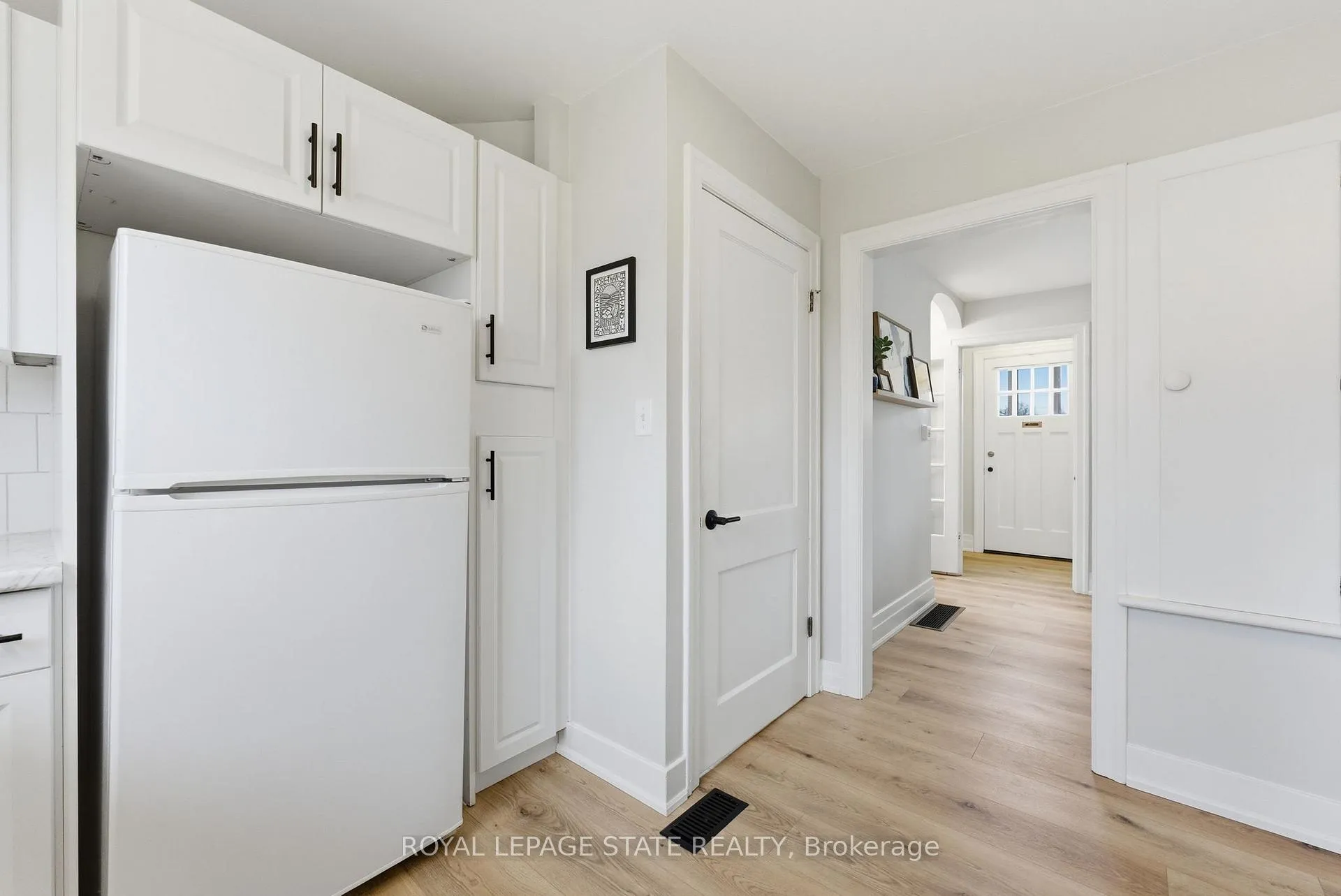 Photo 18 of 61 Abigail Avenue, Brantford — HOMEH