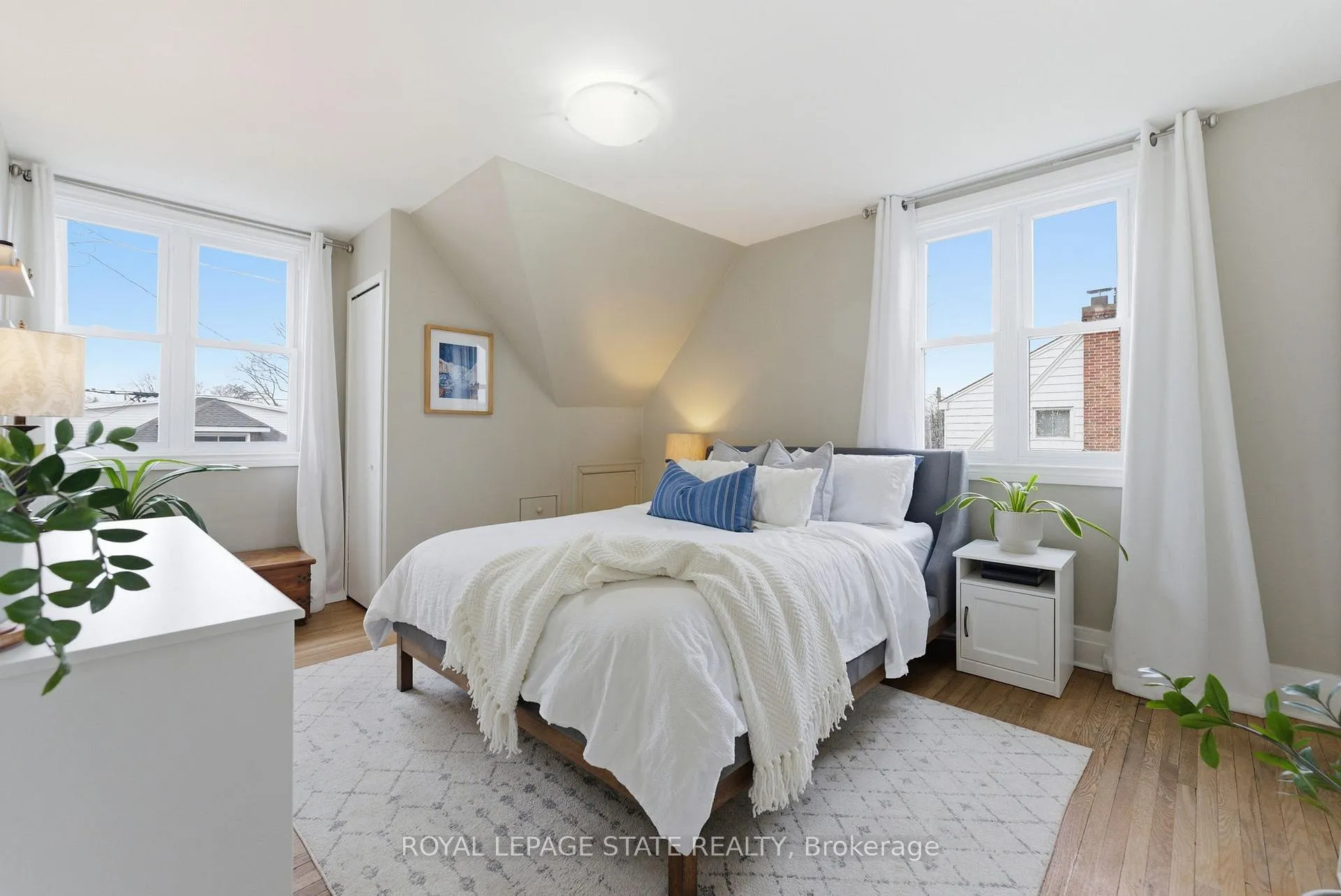 Photo 21 of 61 Abigail Avenue, Brantford — HOMEH