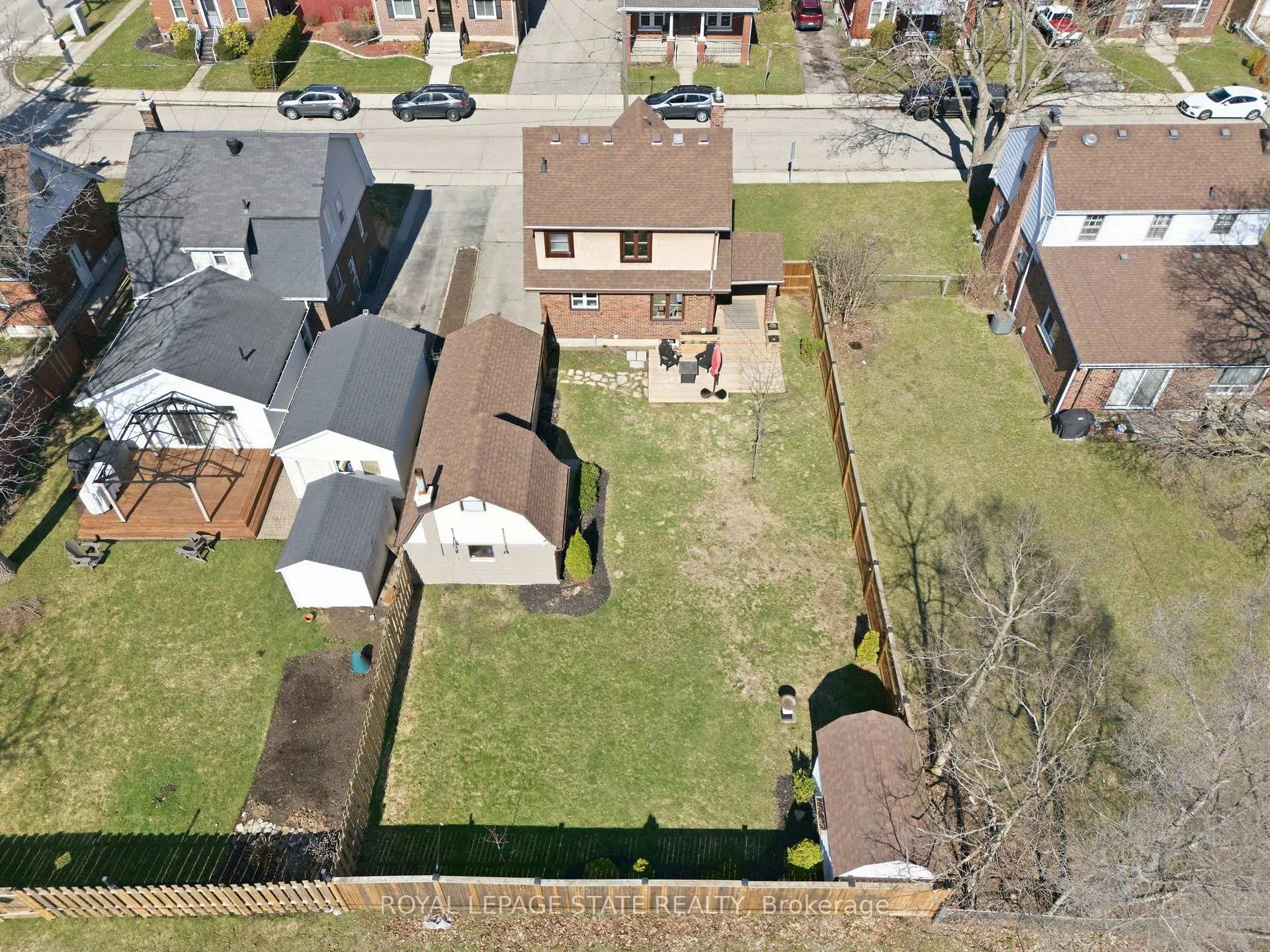 Photo 37 of 61 Abigail Avenue, Brantford — HOMEH