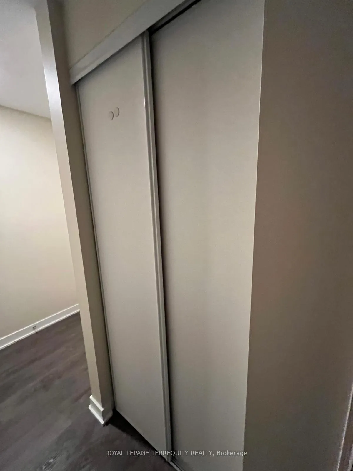 Photo 9 of Unit 4012, 115 Blue Jays Way, Toronto, Waterfront Communities — HOMEH