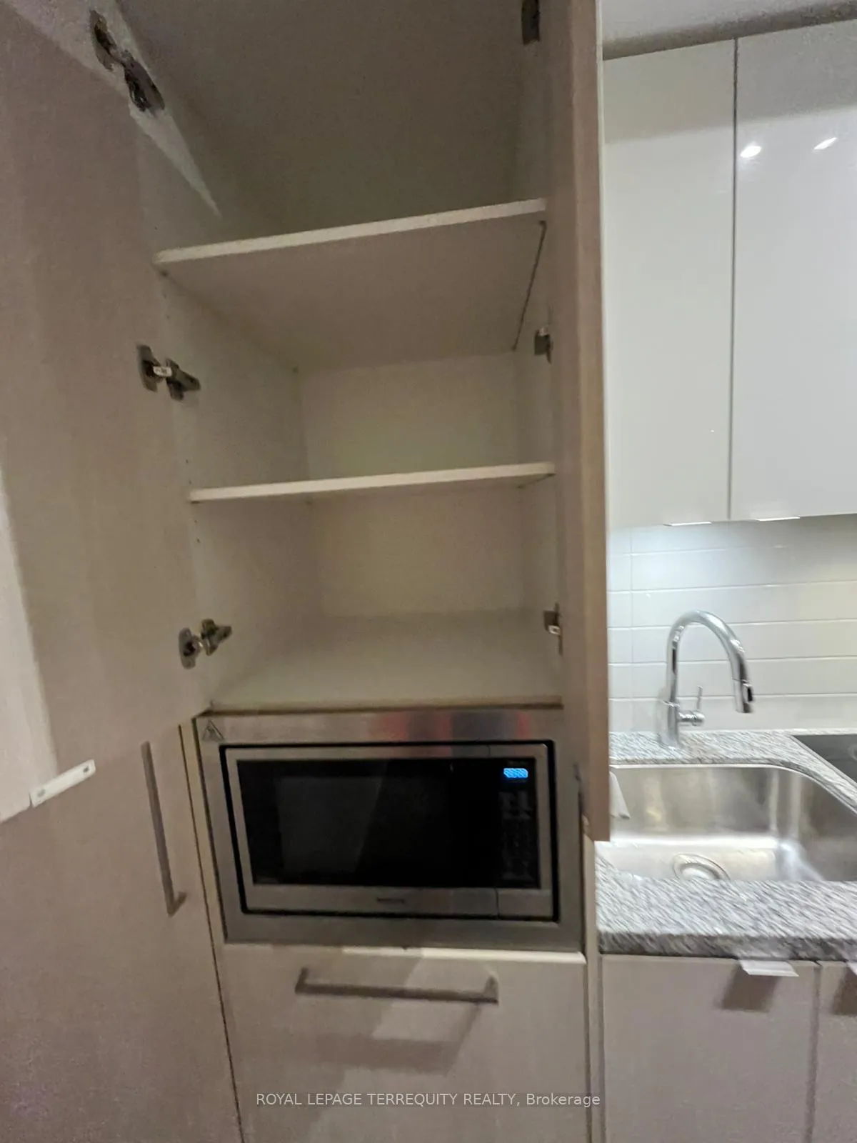 Photo 12 of Unit 4012, 115 Blue Jays Way, Toronto, Waterfront Communities — HOMEH