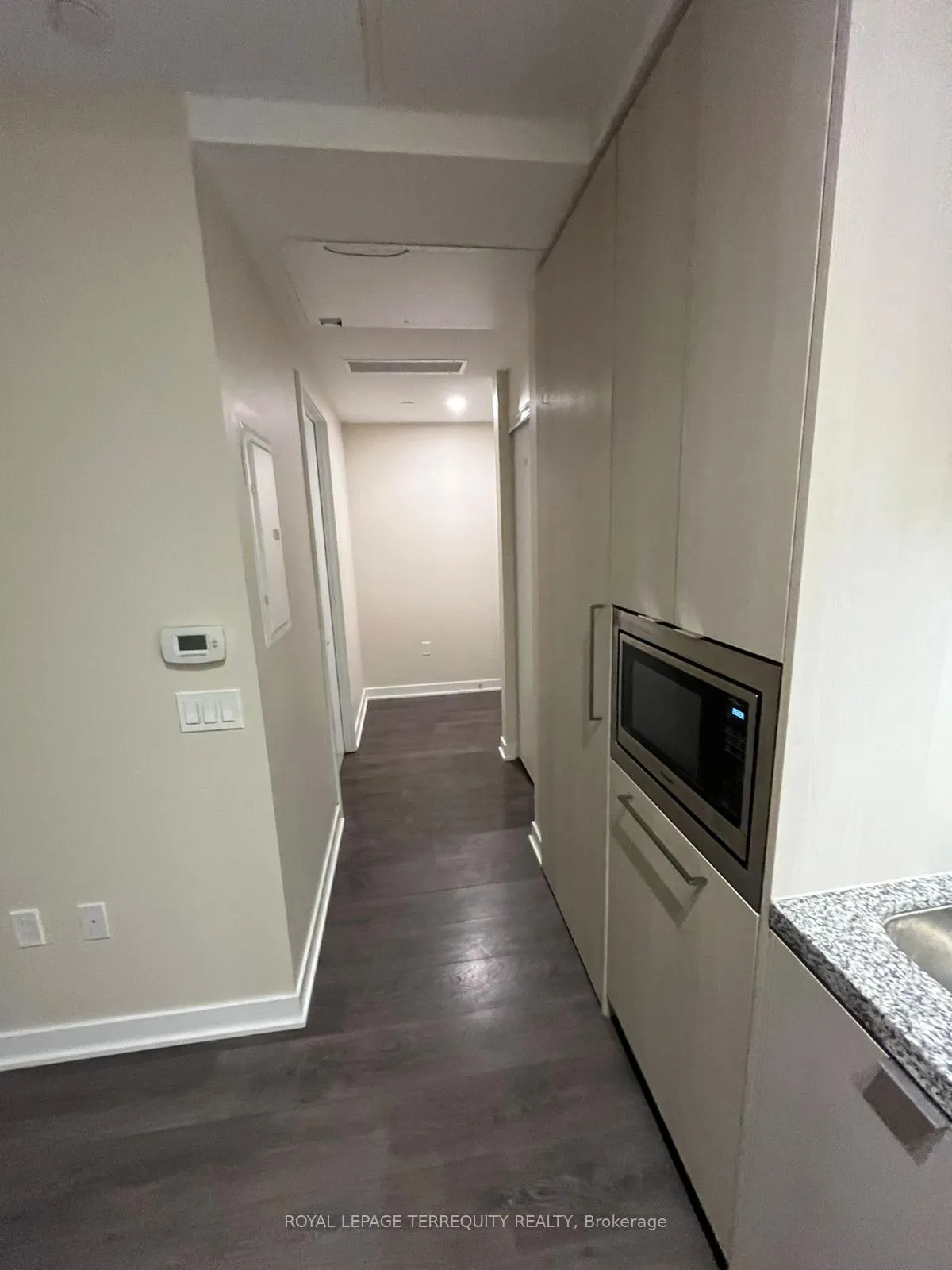Photo 14 of Unit 4012, 115 Blue Jays Way, Toronto, Waterfront Communities — HOMEH