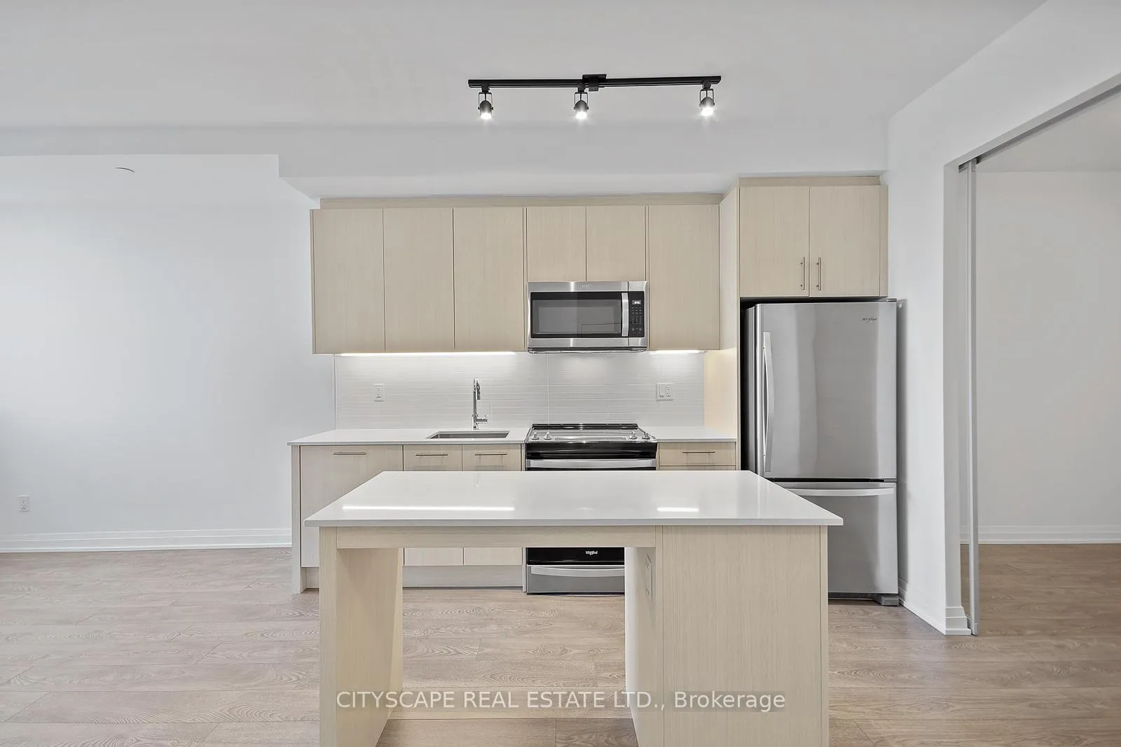 Photo 6 of Unit 617, 286 Main Street, Toronto, East End-Danforth — HOMEH