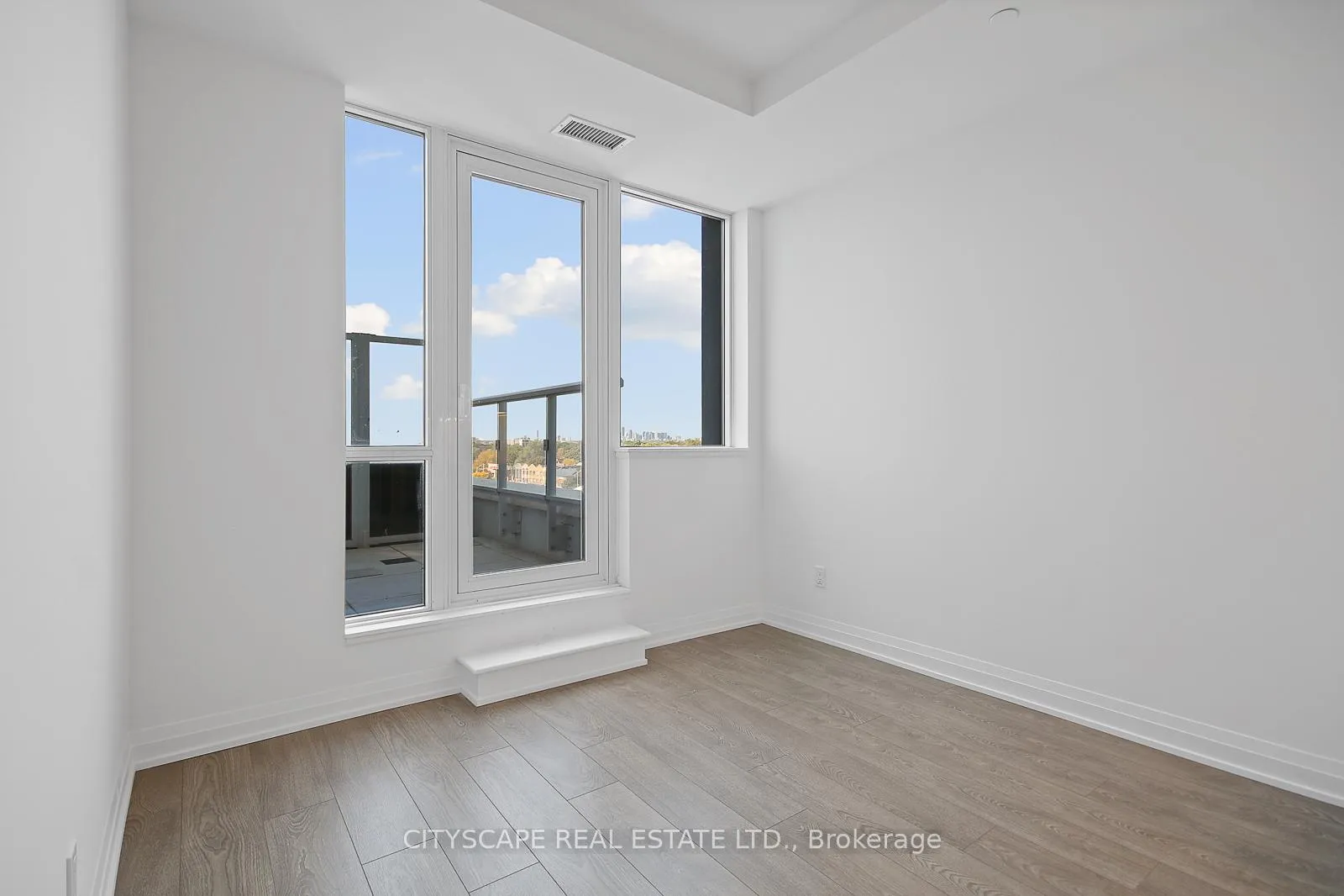 Photo 9 of Unit 617, 286 Main Street, Toronto, East End-Danforth — HOMEH