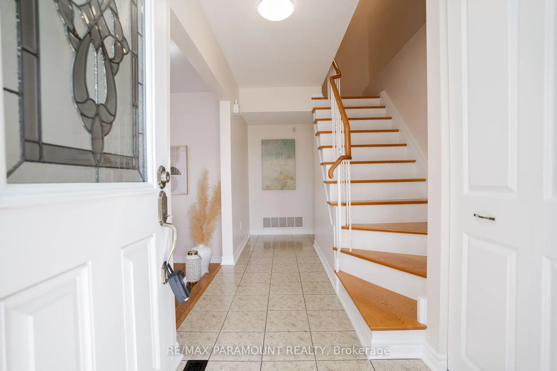 Photo 3 of 67 Braemar Drive, Brampton, Avondale — HOMEH