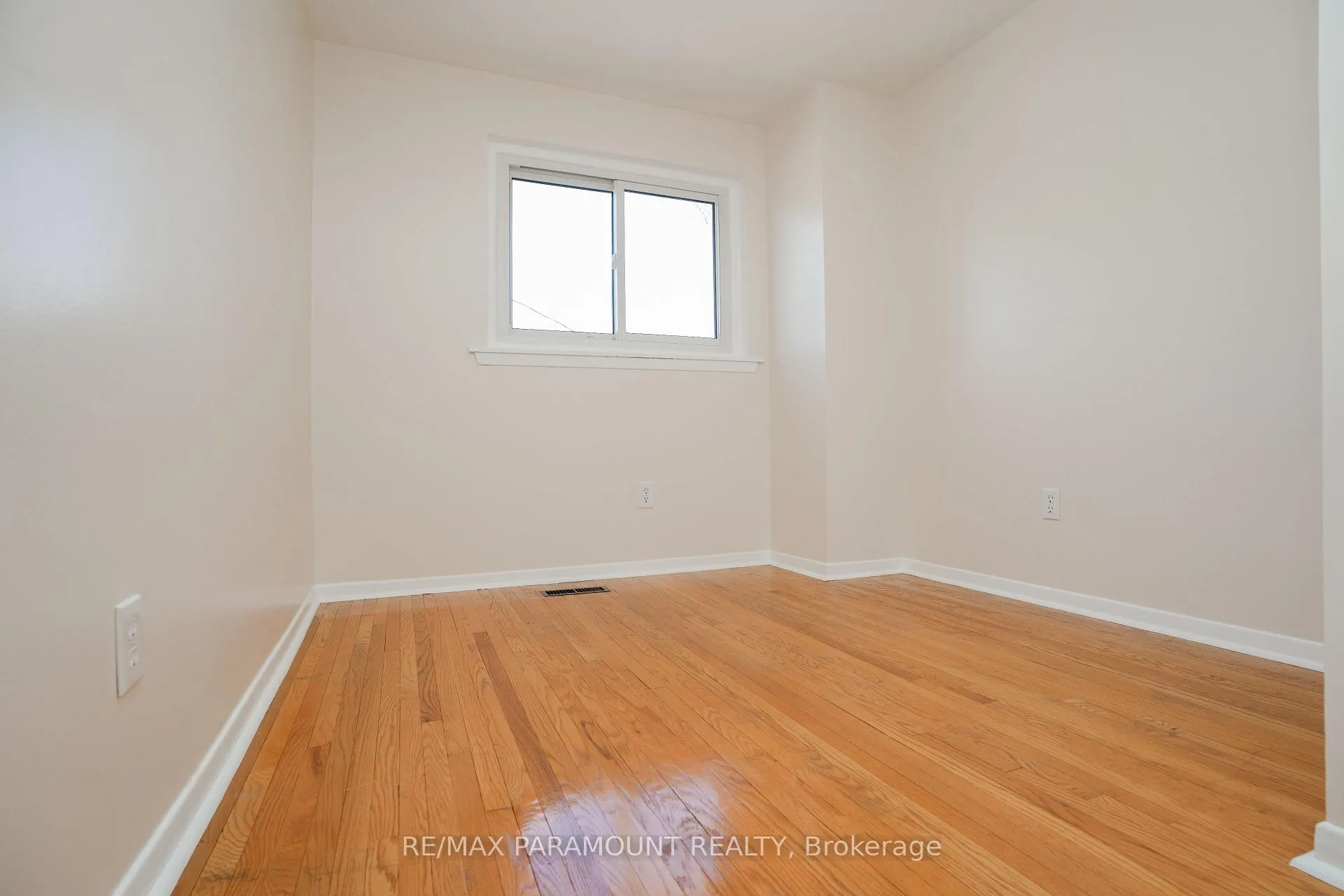 Photo 25 of 67 Braemar Drive, Brampton, Avondale — HOMEH