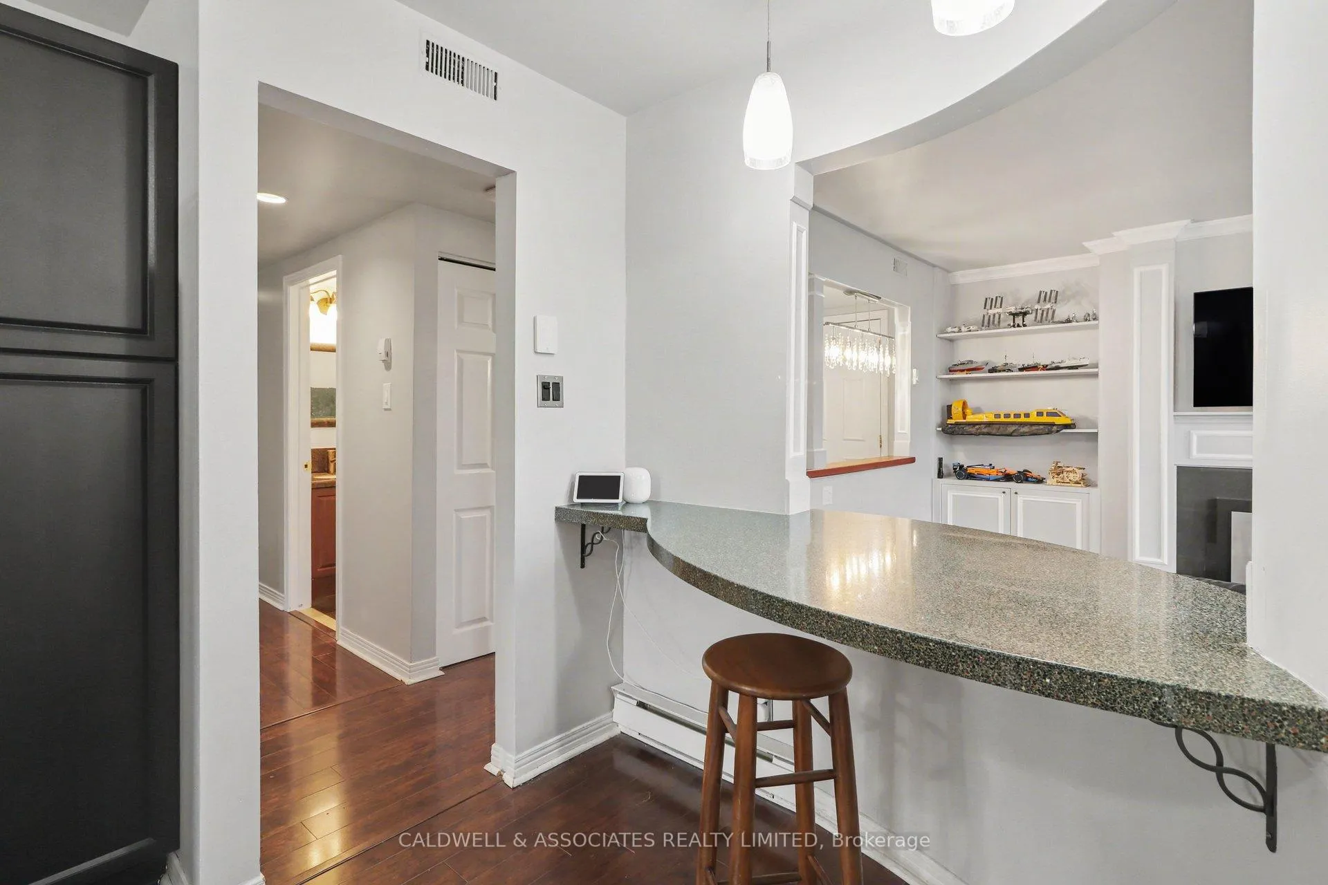 Photo 17 of Unit 3, 33 Charles Street, Ottawa, New Edinburgh — HOMEH