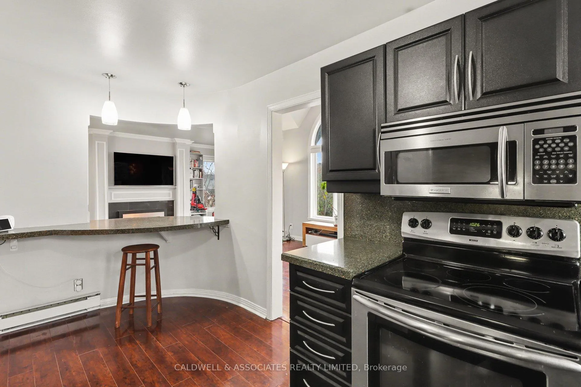 Photo 18 of Unit 3, 33 Charles Street, Ottawa, New Edinburgh — HOMEH