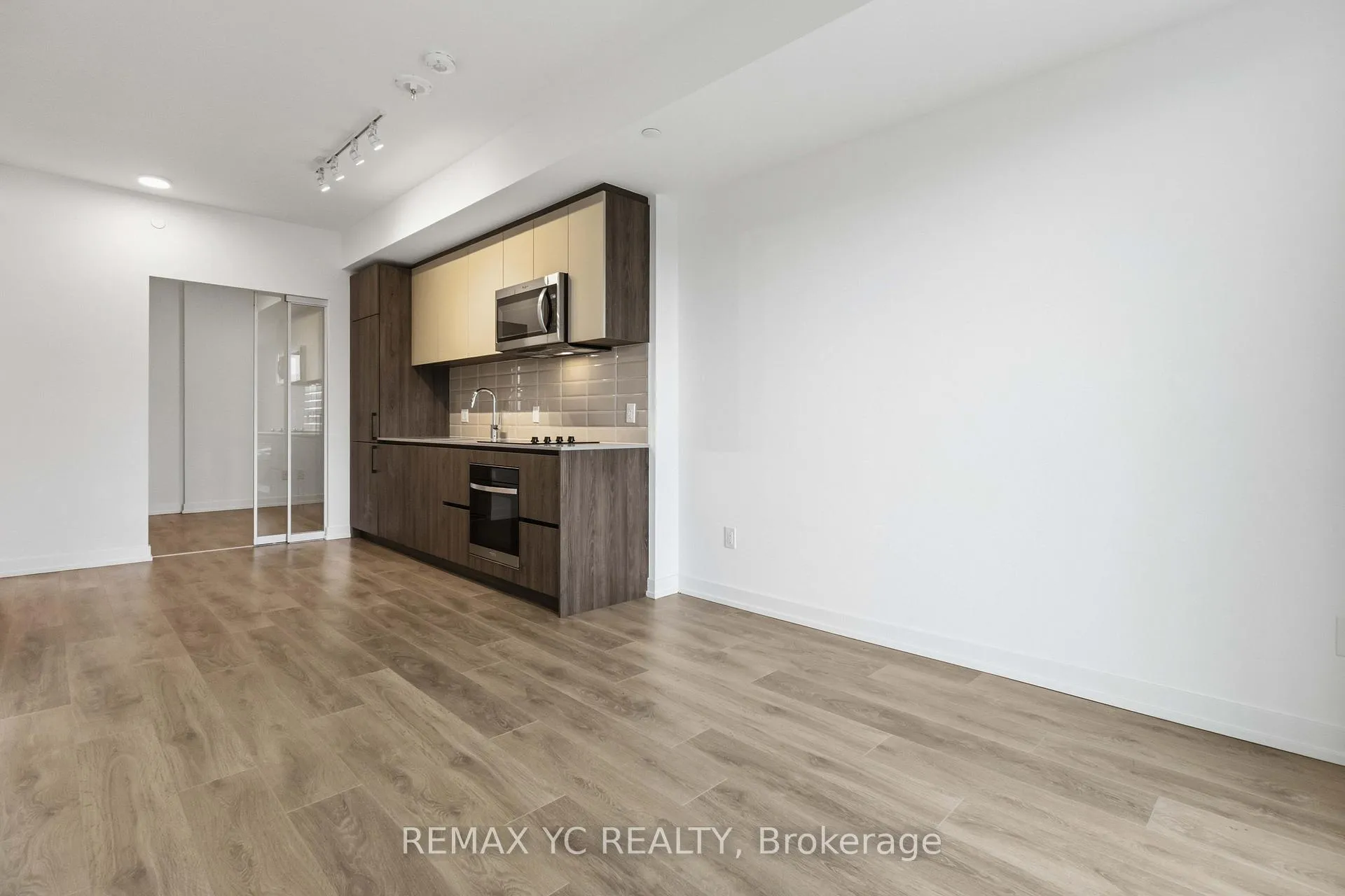 Photo 3 of Unit 438, 150 Logan Avenue, Toronto, South Riverdale — HOMEH