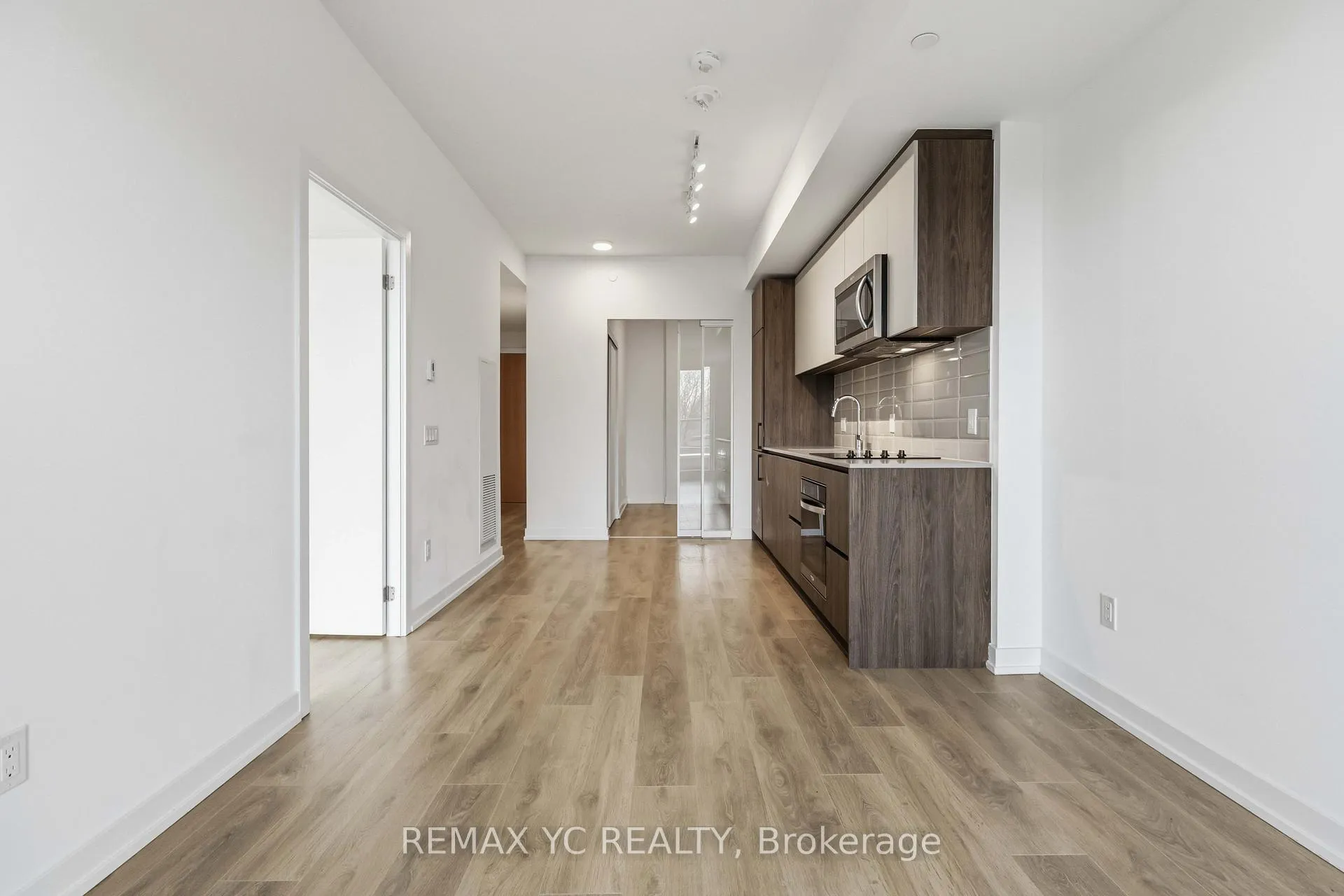 Photo 4 of Unit 438, 150 Logan Avenue, Toronto, South Riverdale — HOMEH
