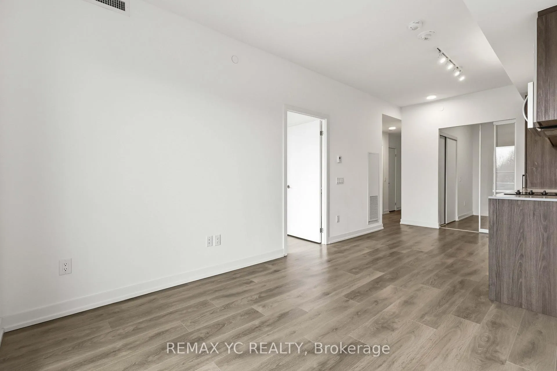 Photo 9 of Unit 438, 150 Logan Avenue, Toronto, South Riverdale — HOMEH