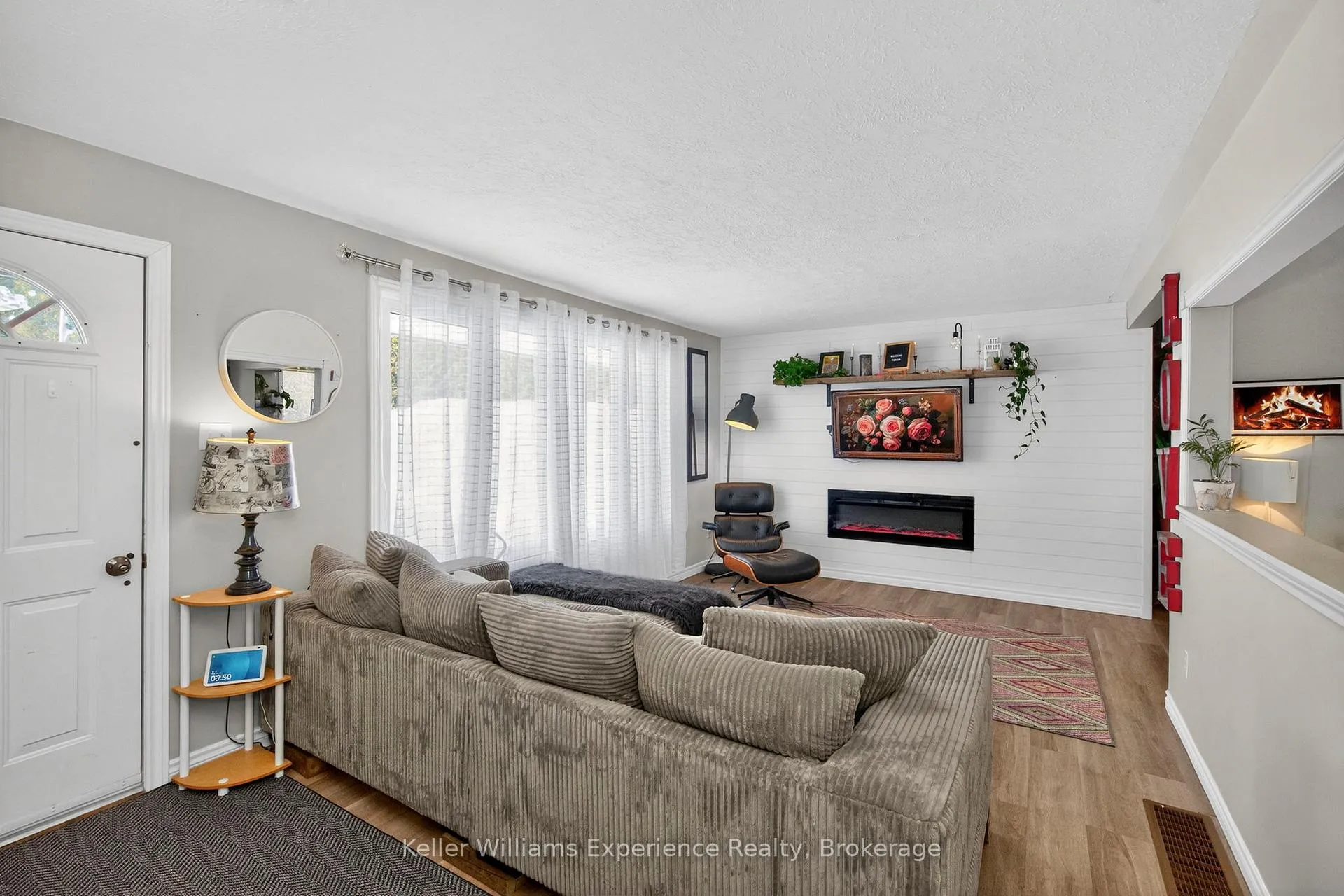 Photo 17 of 229 Mountain Avenue, Tay, Waubaushene — HOMEH