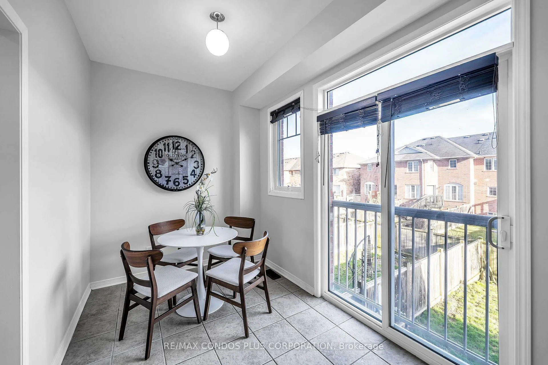 Photo 8 of 3 Powers Valley Court, Ajax, South East — HOMEH