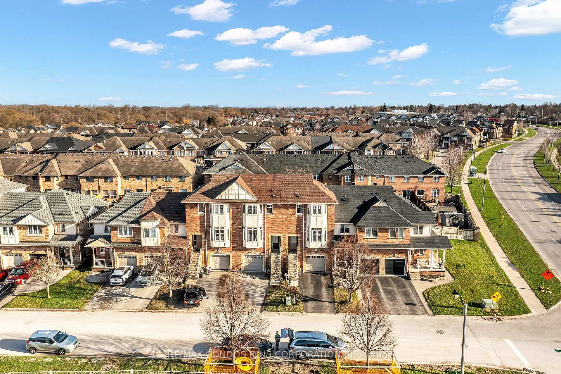 Photo 12 of 3 Powers Valley Court, Ajax, South East — HOMEH