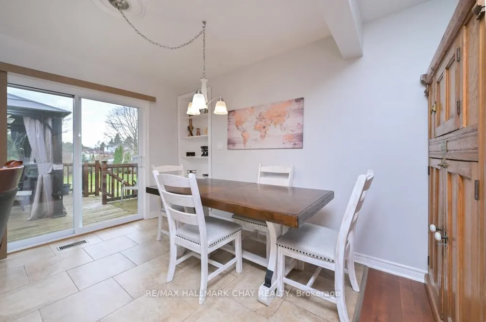 Photo 9 of 36 Moore Avenue, Adjala-Tosorontio, Everett — HOMEH
