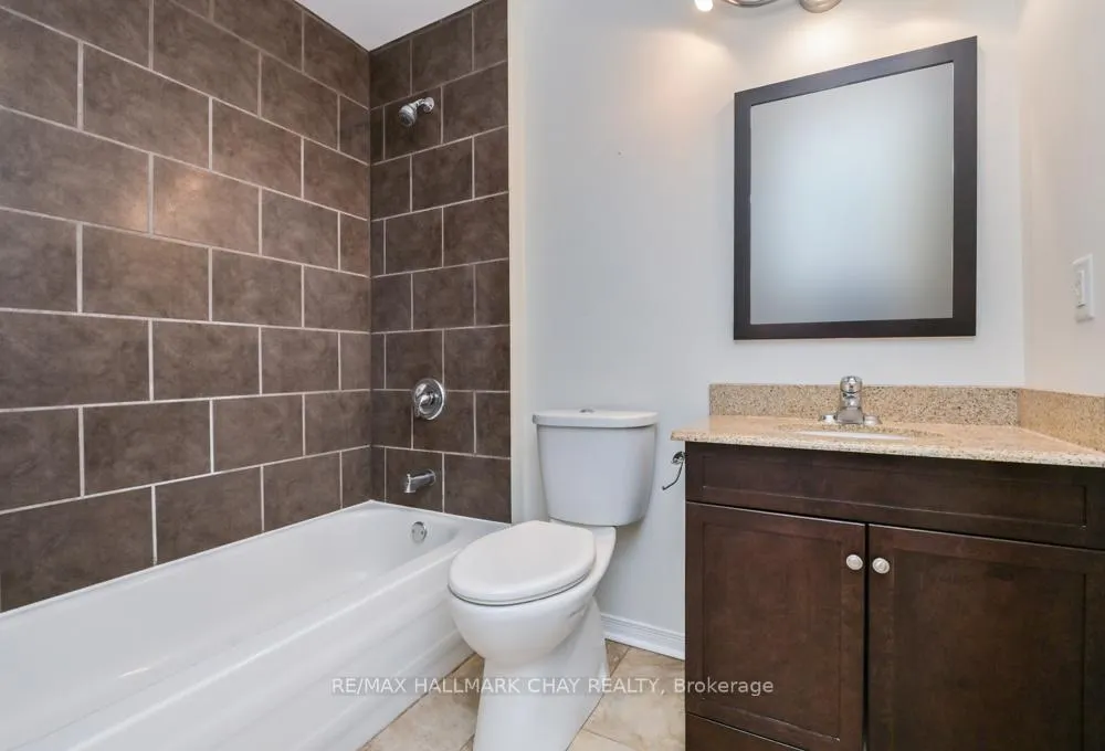 Photo 31 of 36 Moore Avenue, Adjala-Tosorontio, Everett — HOMEH
