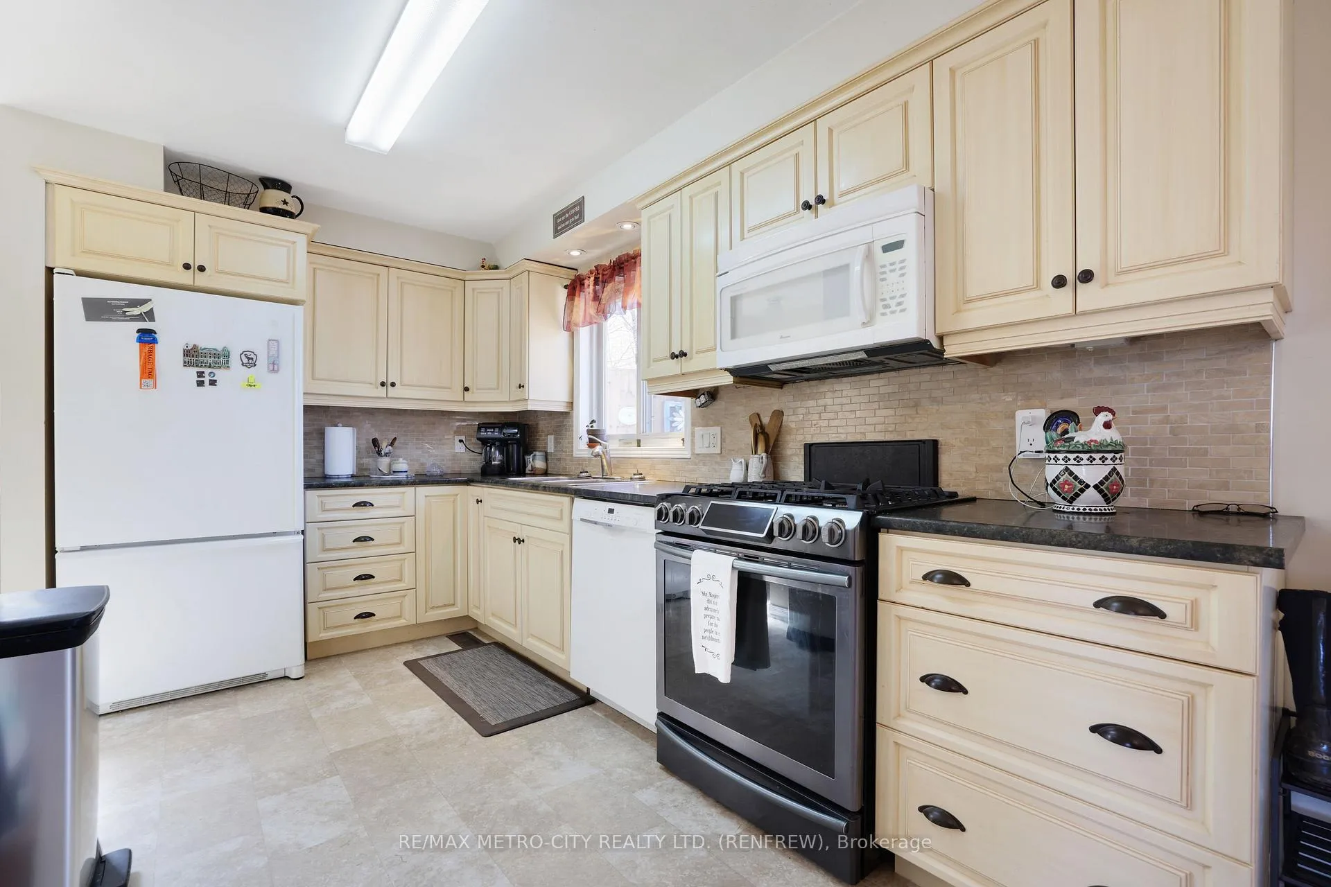 Photo 14 of 1513B Whelan Road, Admaston/Bromley, Admaston/Bromley — HOMEH