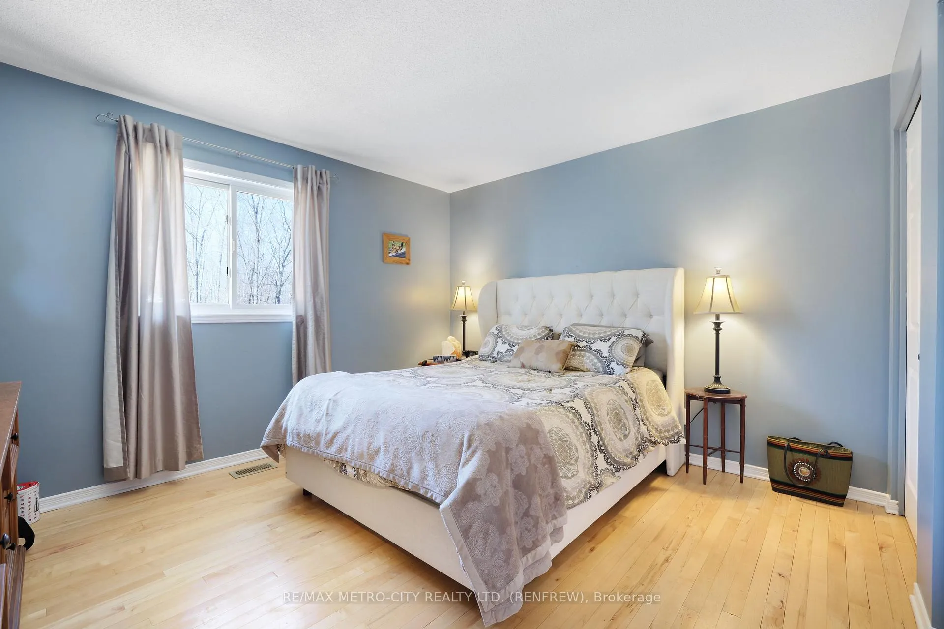 Photo 17 of 1513B Whelan Road, Admaston/Bromley, Admaston/Bromley — HOMEH
