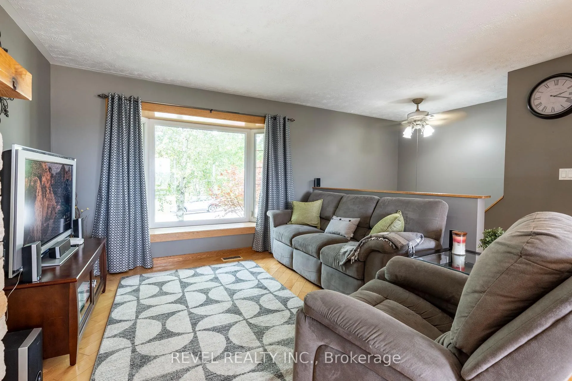 Photo 4 of 29 Armstrong Crescent, Grey Highlands — HOMEH