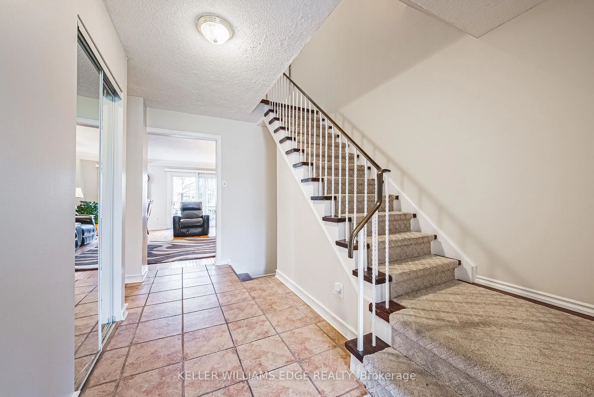 Photo 3 of Unit 60, 1576 Newlands Crescent, Burlington, Palmer — HOMEH