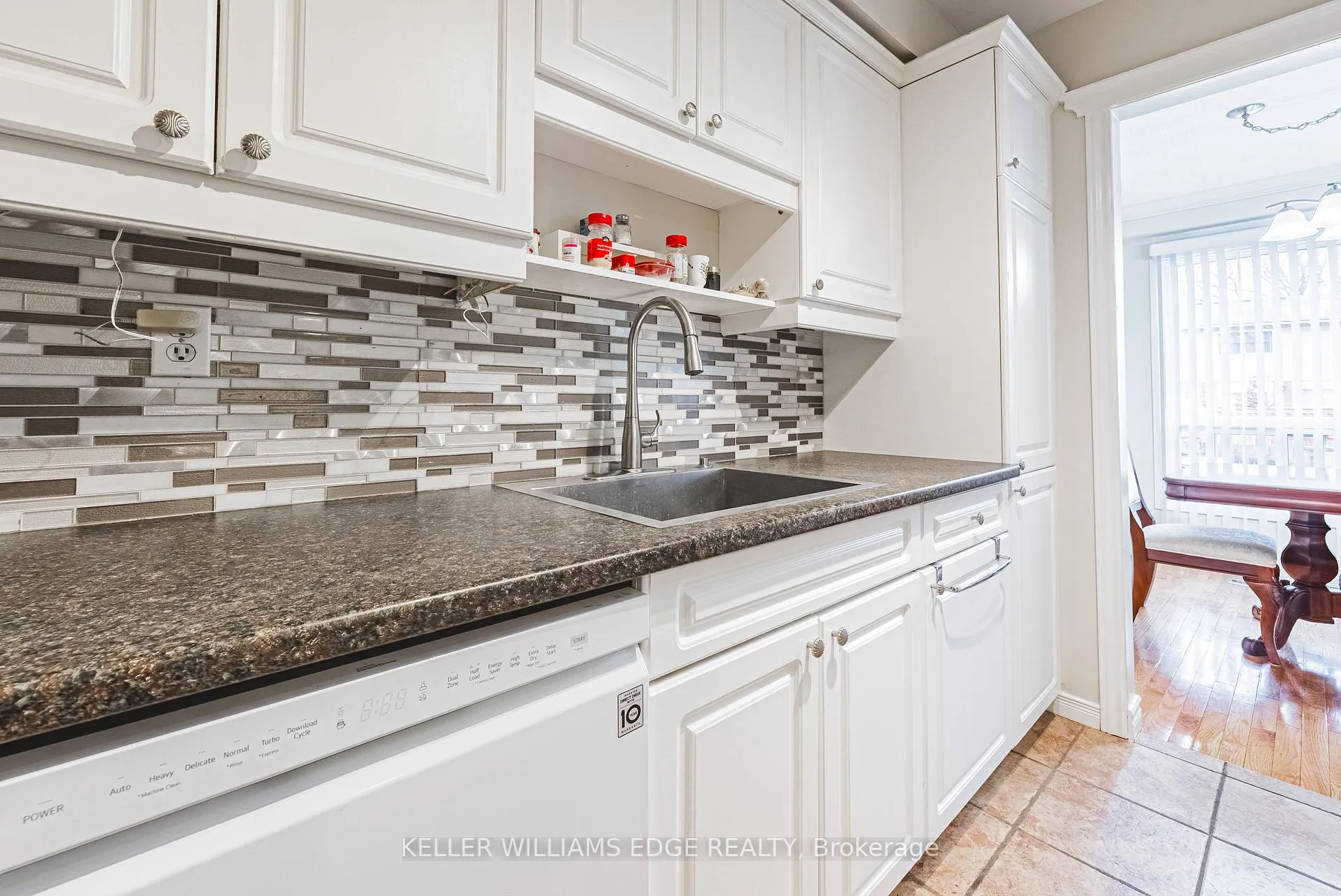 Photo 9 of Unit 60, 1576 Newlands Crescent, Burlington, Palmer — HOMEH