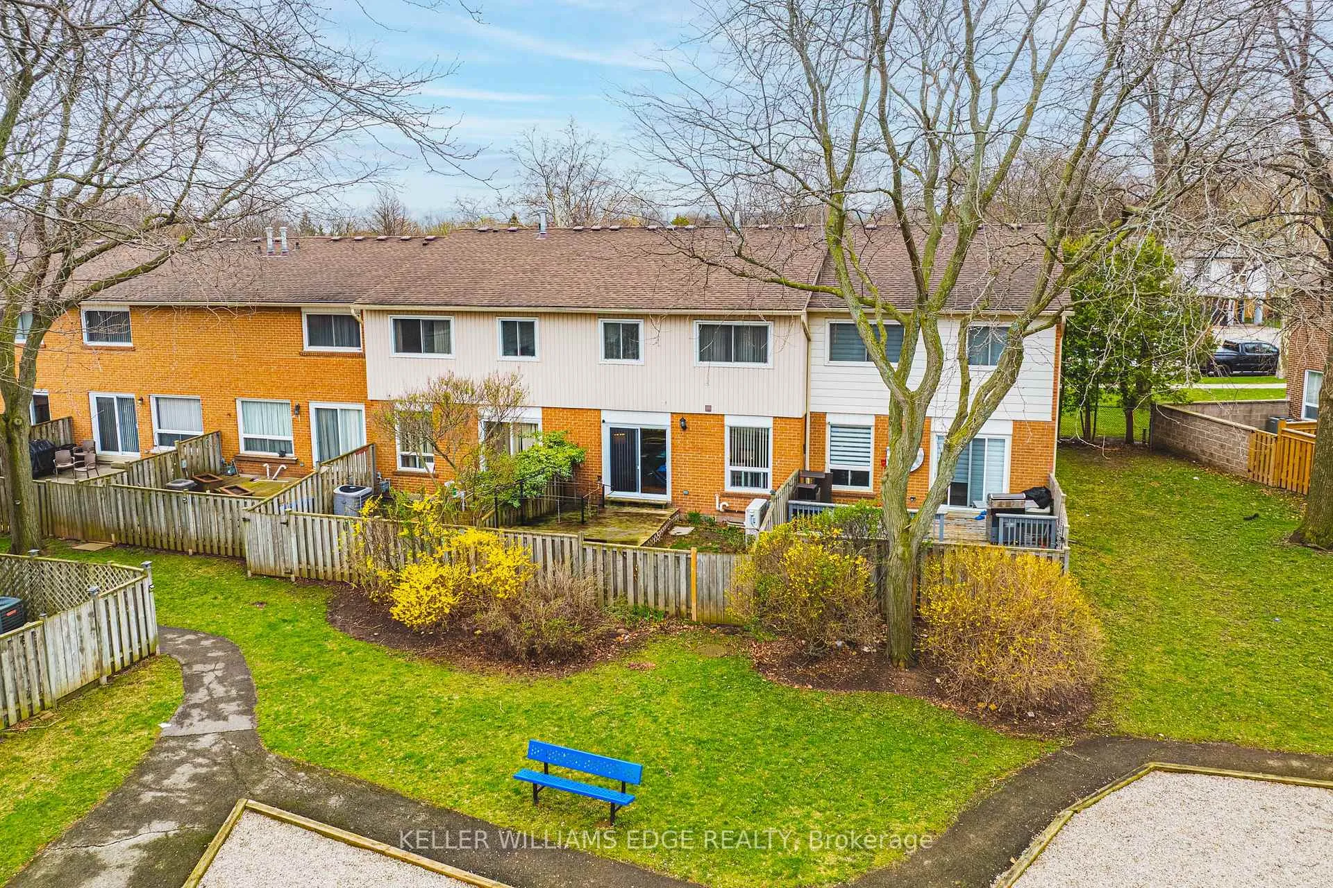 Photo 29 of Unit 60, 1576 Newlands Crescent, Burlington, Palmer — HOMEH