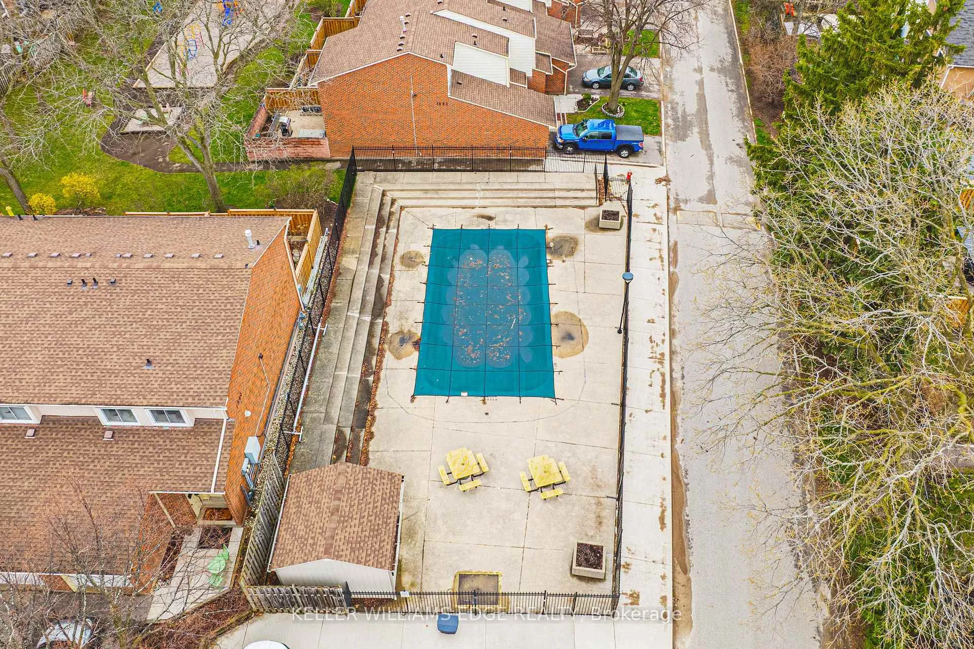Photo 33 of Unit 60, 1576 Newlands Crescent, Burlington, Palmer — HOMEH