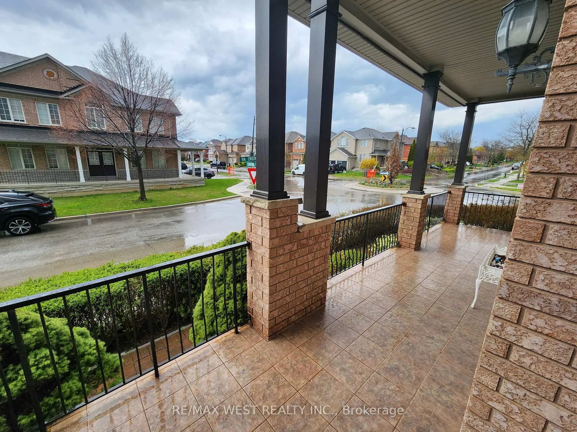 Photo 6 of 379 Sonoma Boulevard, Vaughan, Sonoma Heights — HOMEH