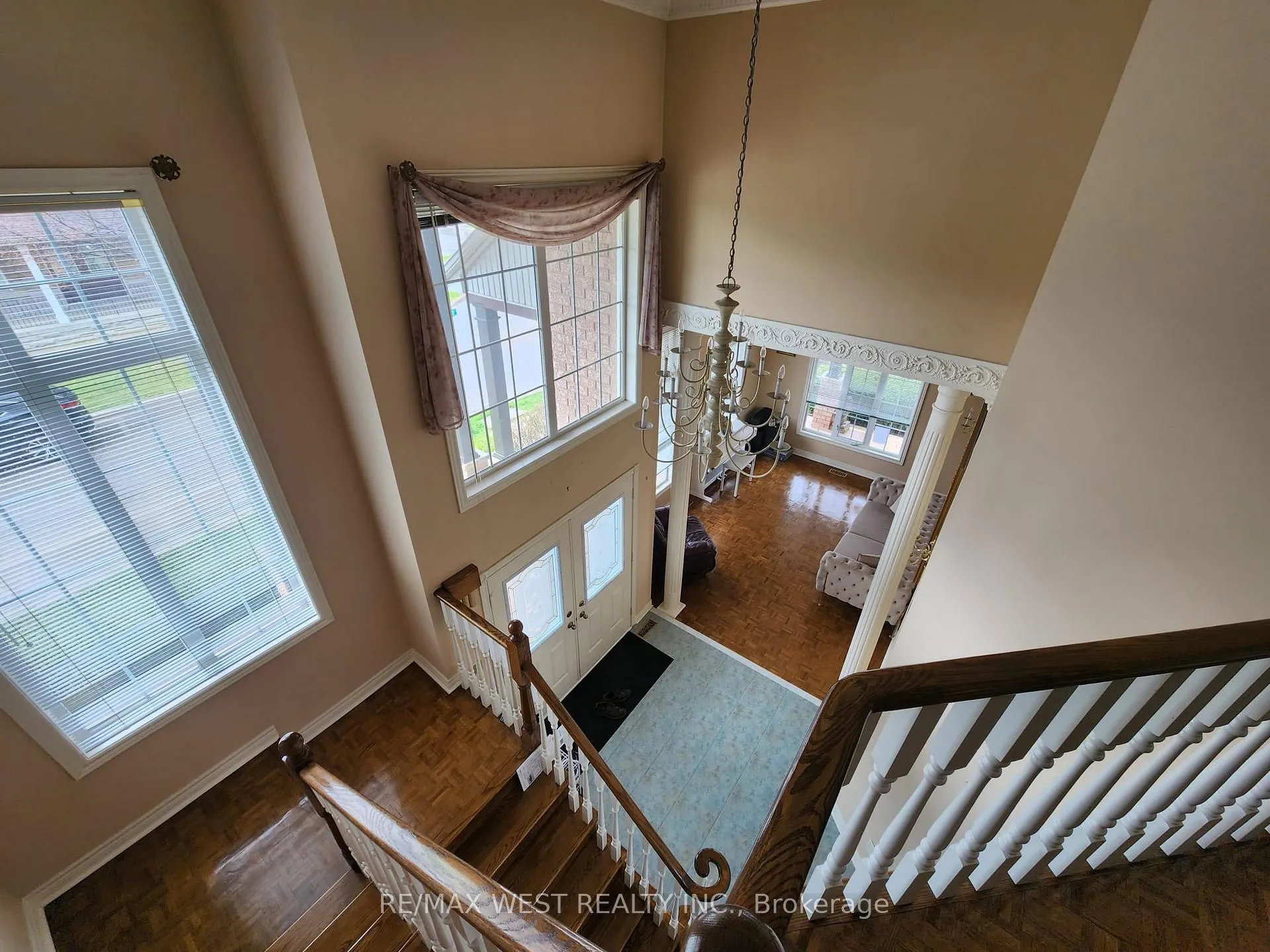 Photo 10 of 379 Sonoma Boulevard, Vaughan, Sonoma Heights — HOMEH
