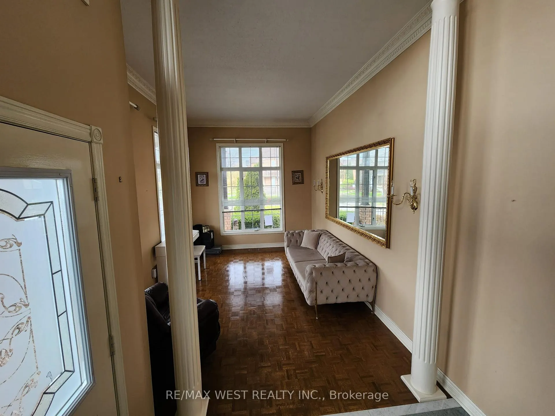 Photo 11 of 379 Sonoma Boulevard, Vaughan, Sonoma Heights — HOMEH