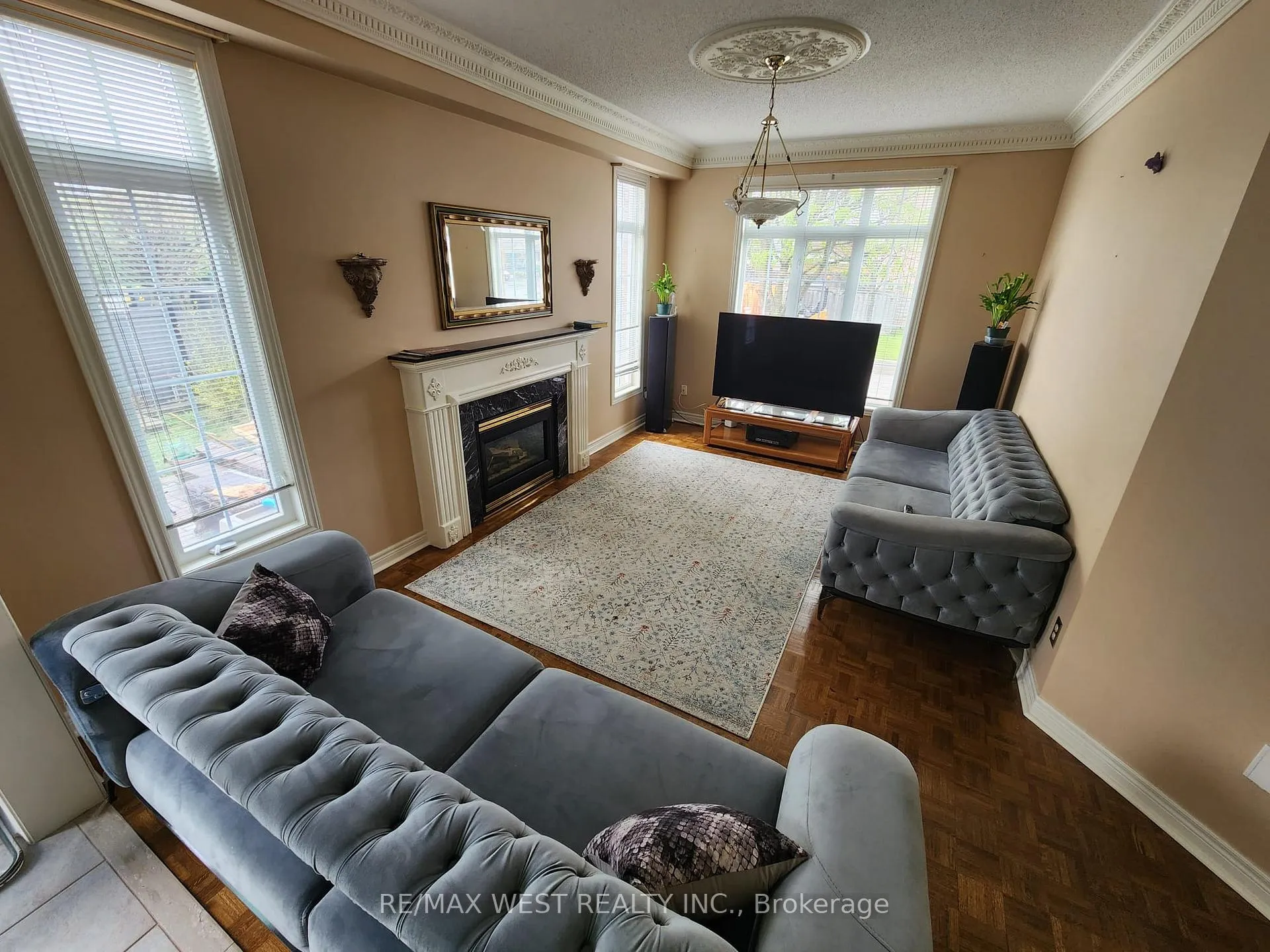 Photo 16 of 379 Sonoma Boulevard, Vaughan, Sonoma Heights — HOMEH