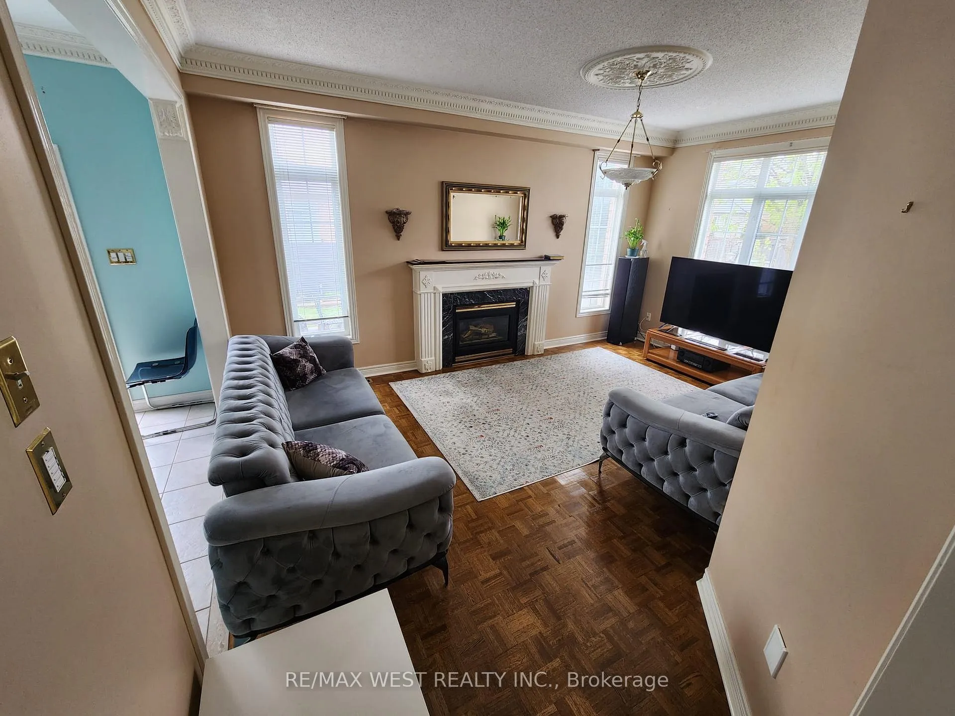 Photo 21 of 379 Sonoma Boulevard, Vaughan, Sonoma Heights — HOMEH