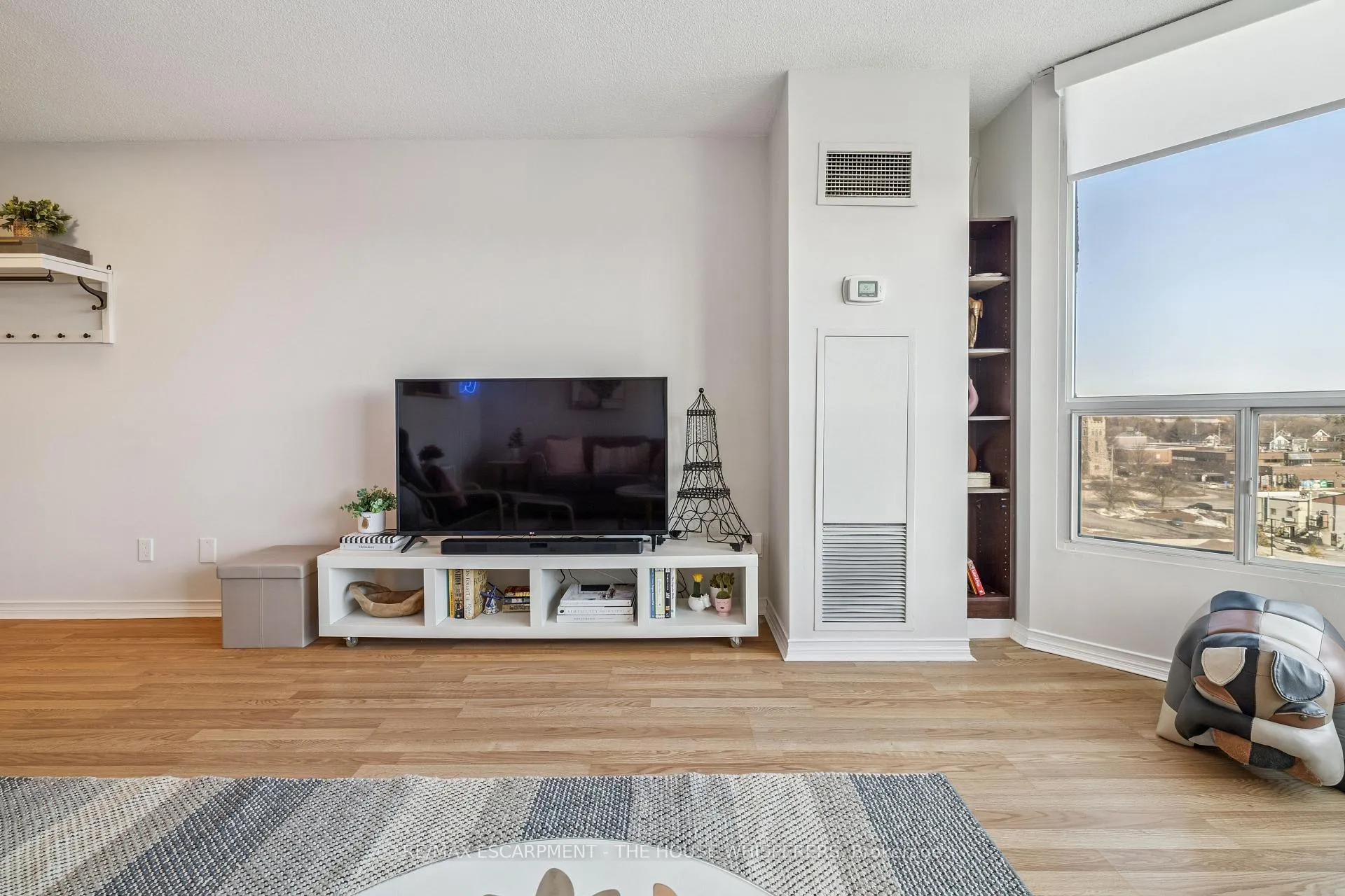 Photo 23 of Unit 701, 100 Millside Drive, Milton, Old Milton — HOMEH
