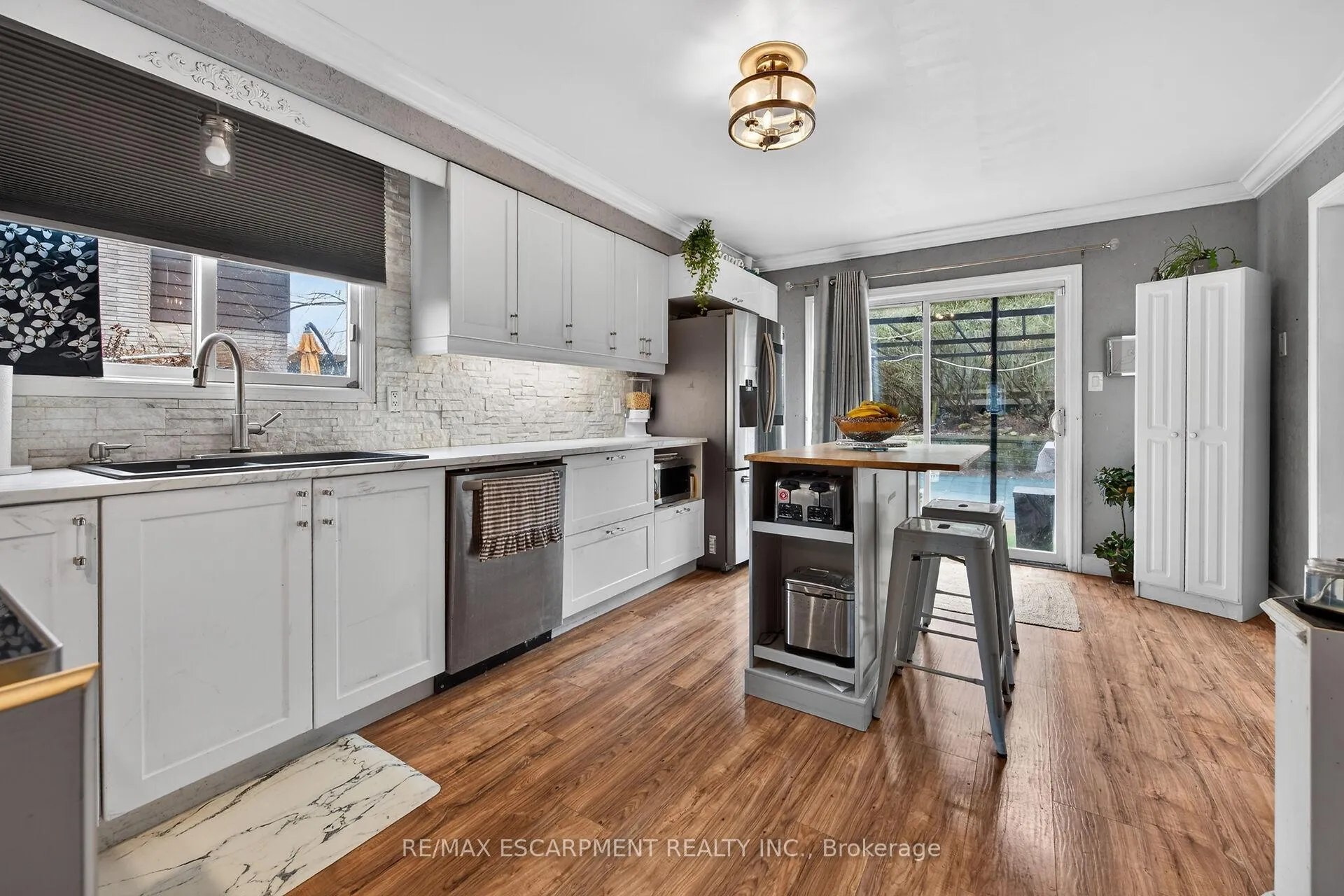 Photo 9 of 249 Lloyminn Avenue, Hamilton, Ancaster — HOMEH