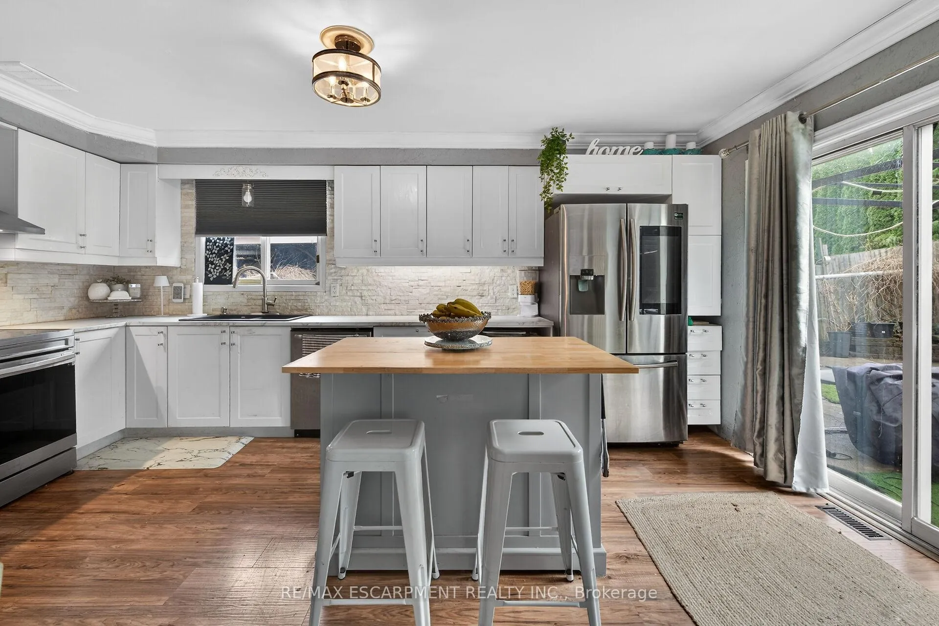 Photo 11 of 249 Lloyminn Avenue, Hamilton, Ancaster — HOMEH