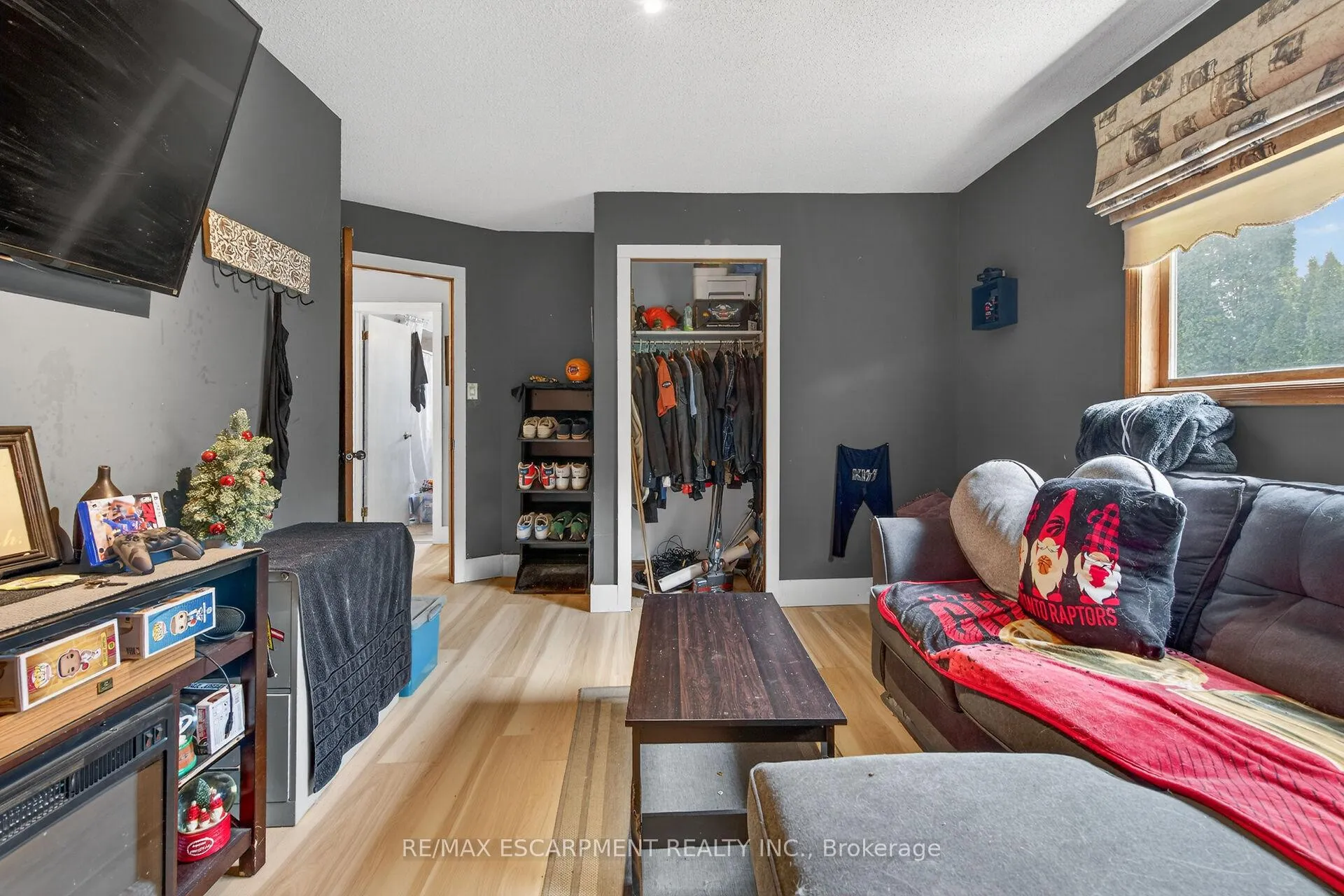 Photo 36 of 249 Lloyminn Avenue, Hamilton, Ancaster — HOMEH