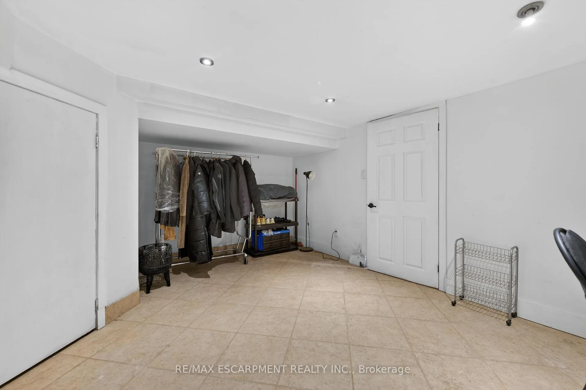Photo 40 of 249 Lloyminn Avenue, Hamilton, Ancaster — HOMEH