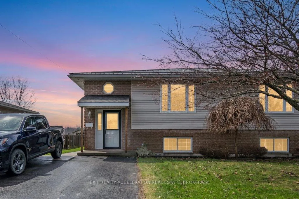 Photo 1 of 105 Pearl Street, Deseronto, Deseronto (Town) — HOMEH
