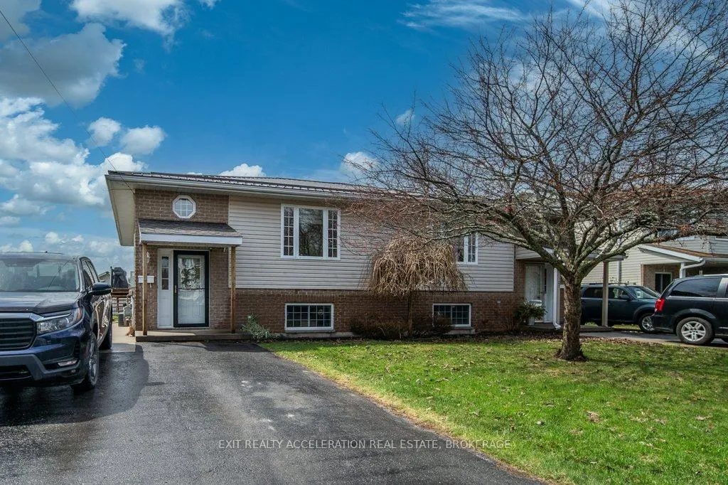 Photo 2 of 105 Pearl Street, Deseronto, Deseronto (Town) — HOMEH
